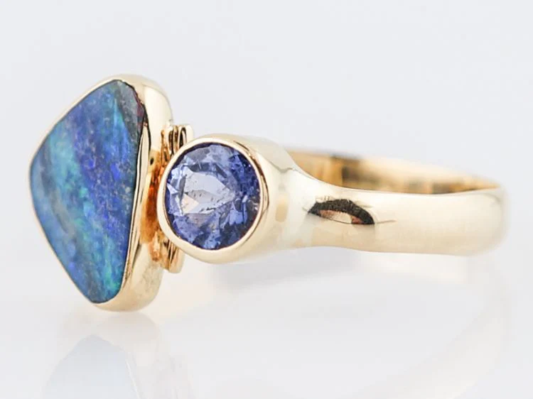 Modern Right Hand Ring .75 Black Opal Doublet & .67 Round Brilliant Cut Purple Sapphire in 18k Yellow Gold - Image 3
