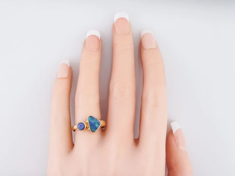 Modern Right Hand Ring .75 Black Opal Doublet & .67 Round Brilliant Cut Purple Sapphire in 18k Yellow Gold - Image 7