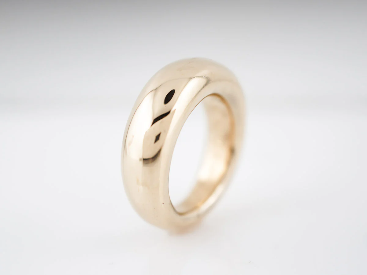 Modern Right Hand Ring Chaumet in 18k Yellow Gold - Image 2