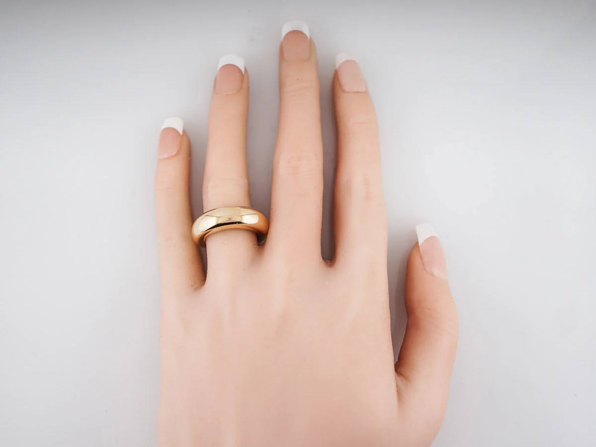 Modern Right Hand Ring Chaumet in 18k Yellow Gold - Image 6