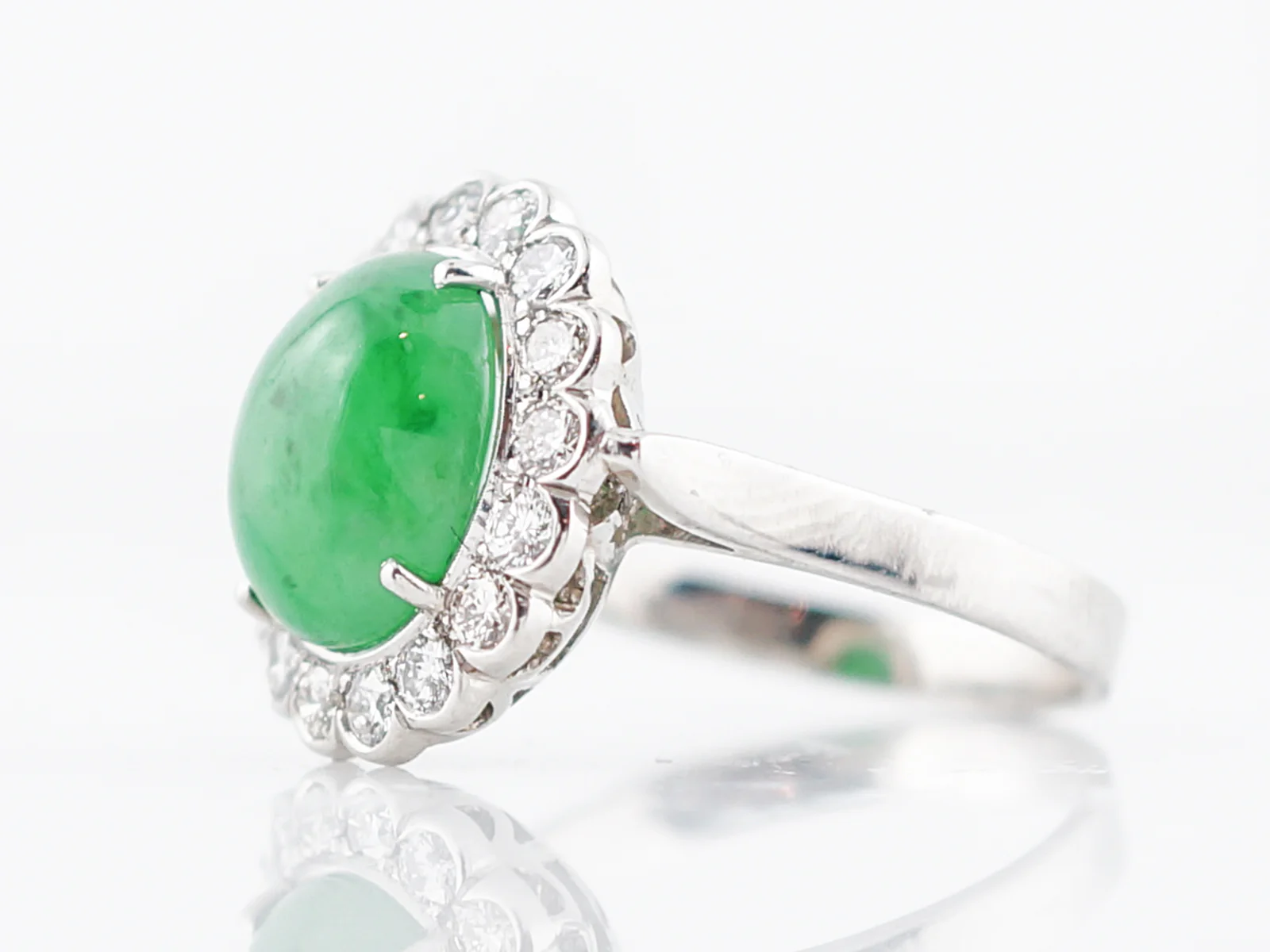 Modern Right Hand Ring GIA 3.95 Cabochon Cut Jade in Platinum - Image 2
