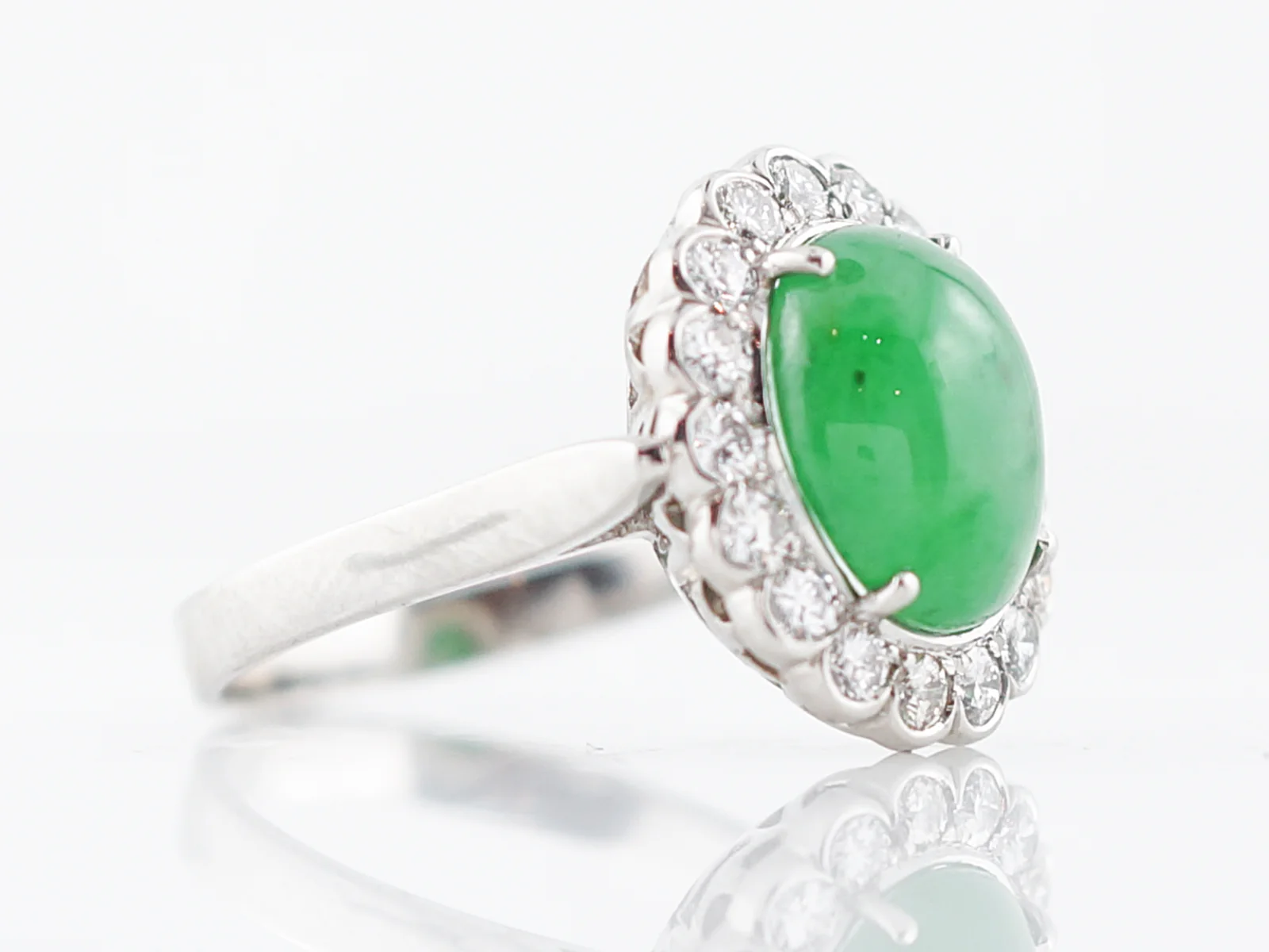 Modern Right Hand Ring GIA 3.95 Cabochon Cut Jade in Platinum - Image 3