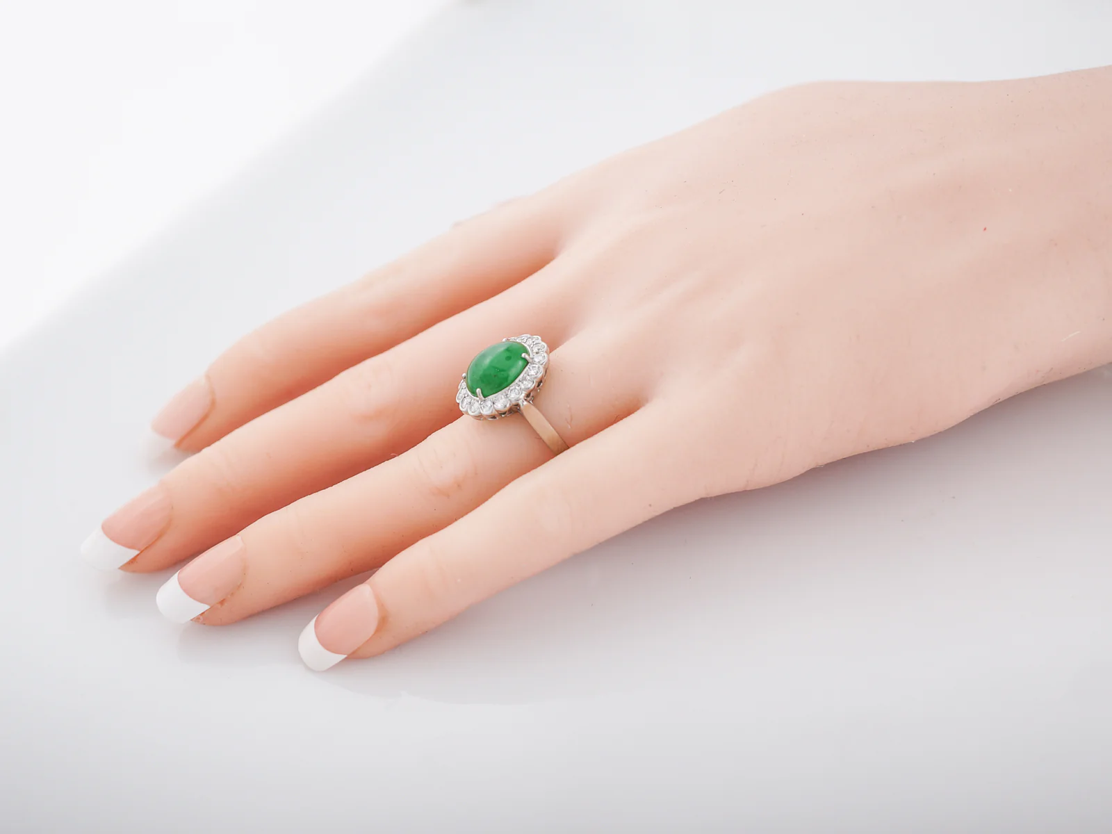 Modern Right Hand Ring GIA 3.95 Cabochon Cut Jade in Platinum - Image 7