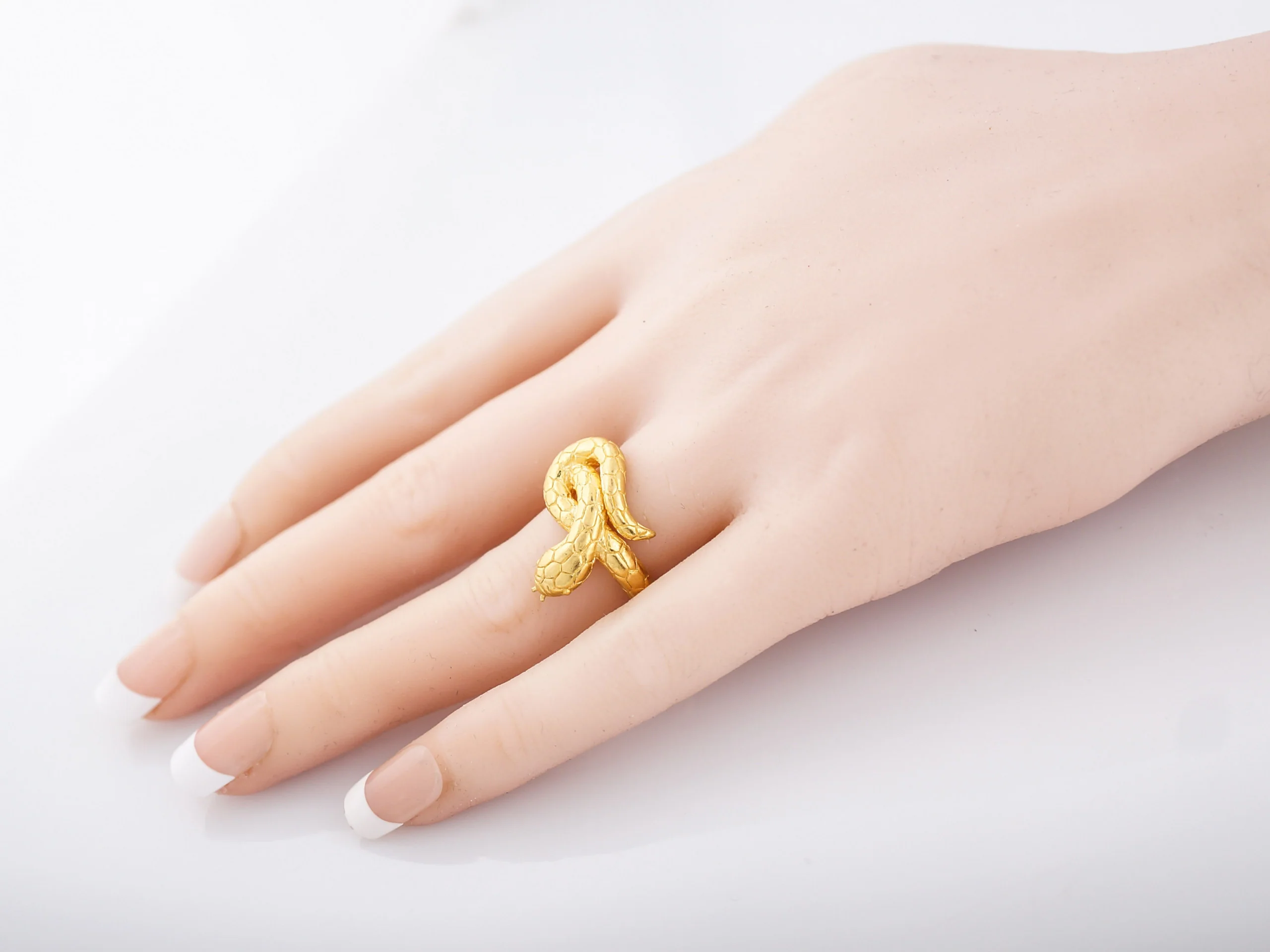 Modern Snake Ring in 24k Yellow Gold - Image 7