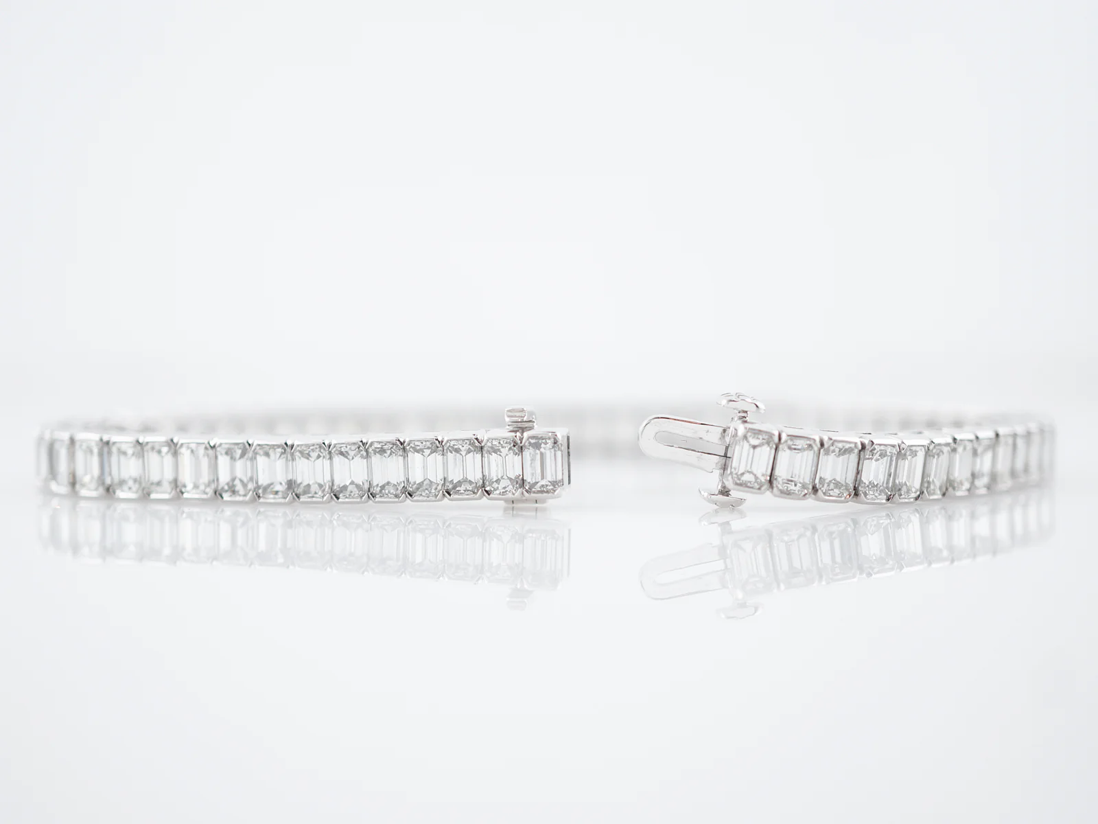 Modern Straight Line Bracelet 12.91 Emerald Cut Diamonds in Platinum - Image 2