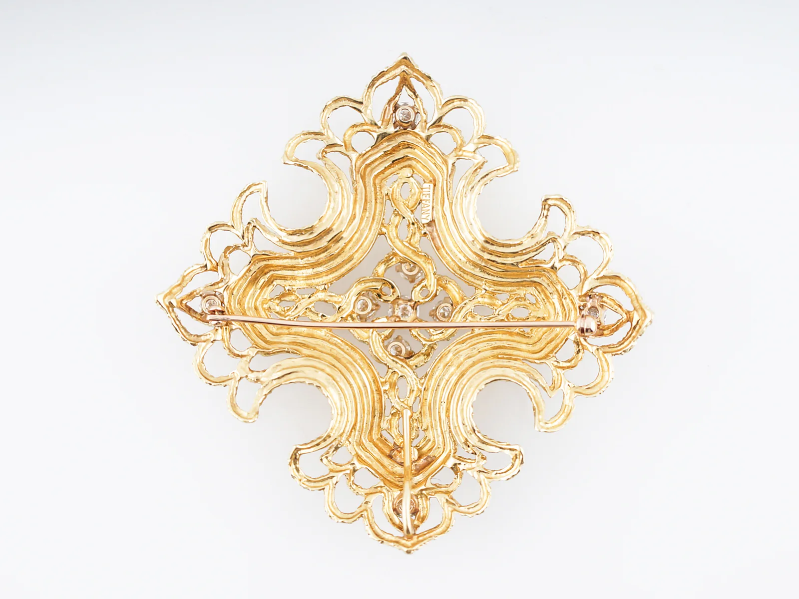 Modern Tiffany & Co Cross Pin 2.08 carats Round Brilliant Cut Diamonds in 18k Yellow Gold - Image 2