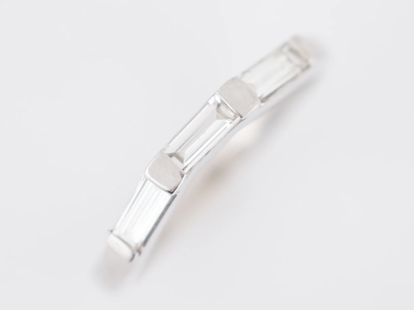 Wedding Band Modern .21 Baguette Cut Diamonds in Platinum - Image 4