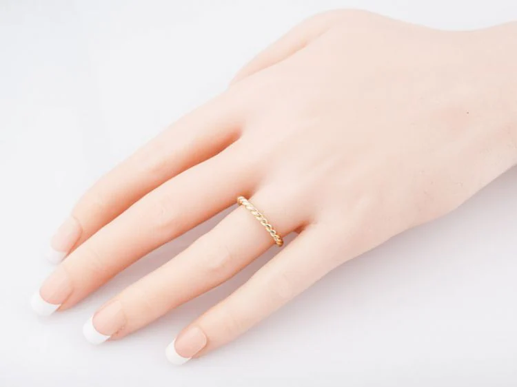Modern Wedding Band in 14k Yellow Gold - Image 6