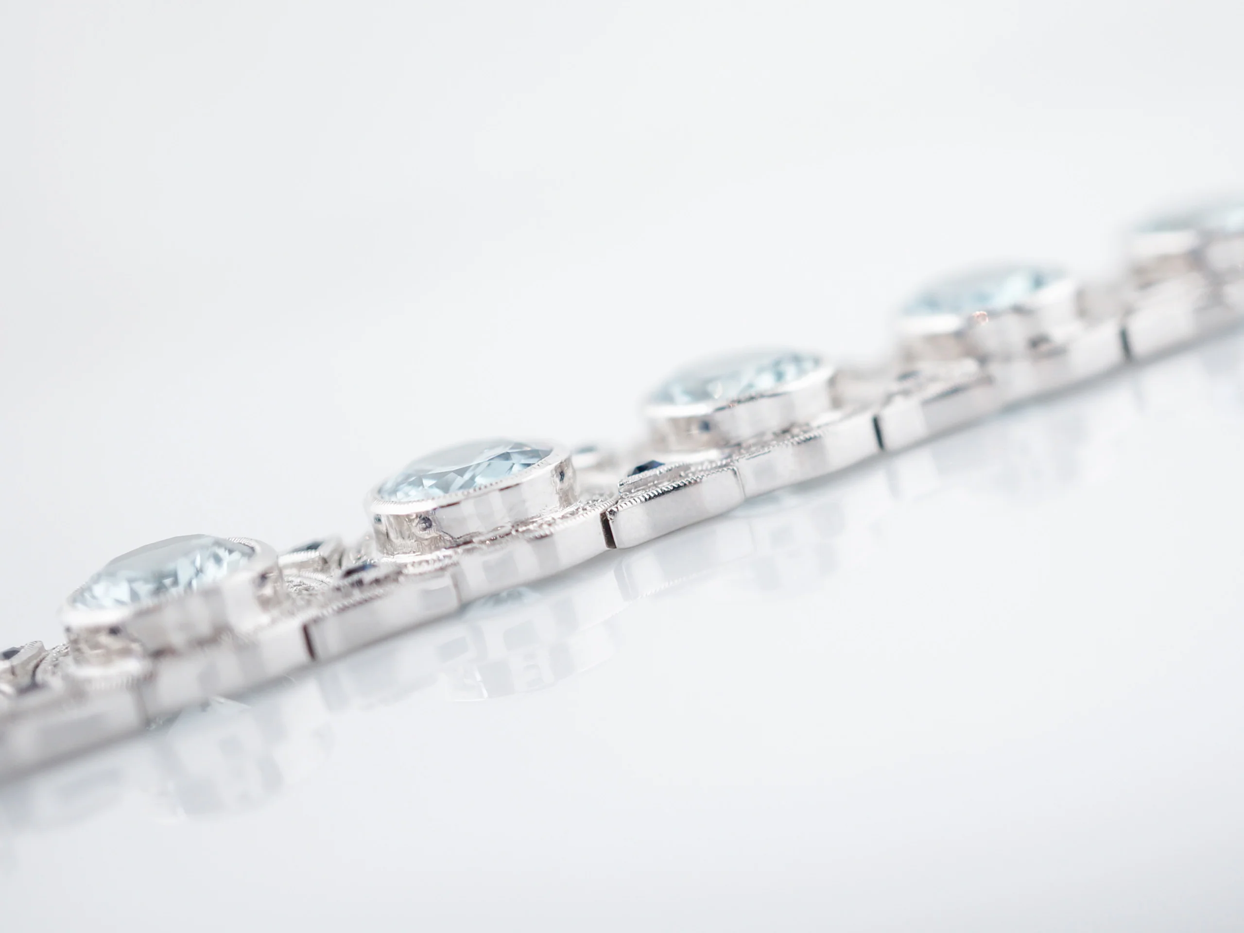 Modern Wendy Hill 41.75 Aquamarine, Sapphire & Diamond Bracelet in 18k White Gold - Image 5