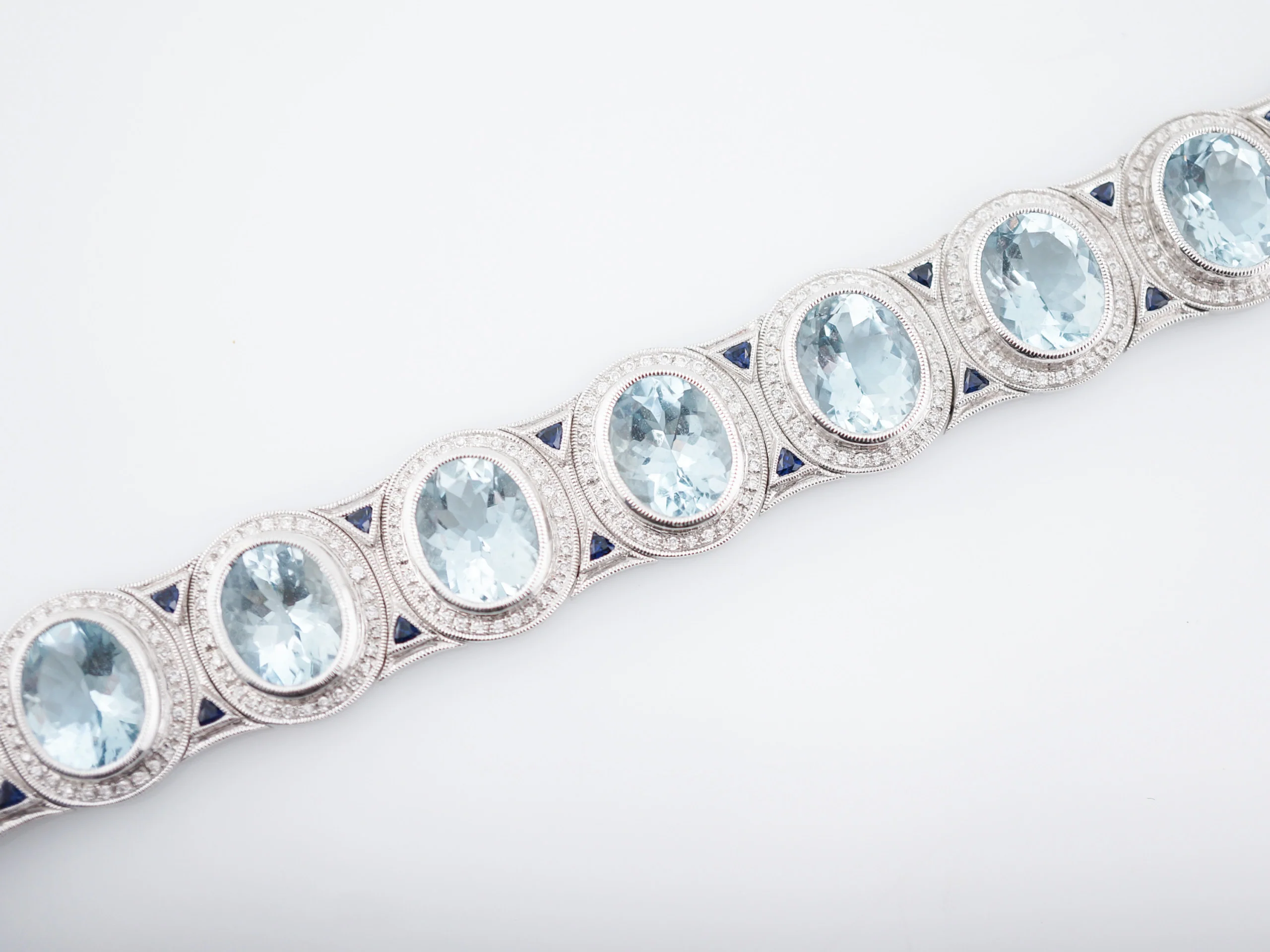 Modern Wendy Hill 41.75 Aquamarine, Sapphire & Diamond Bracelet in 18k White Gold - Image 6