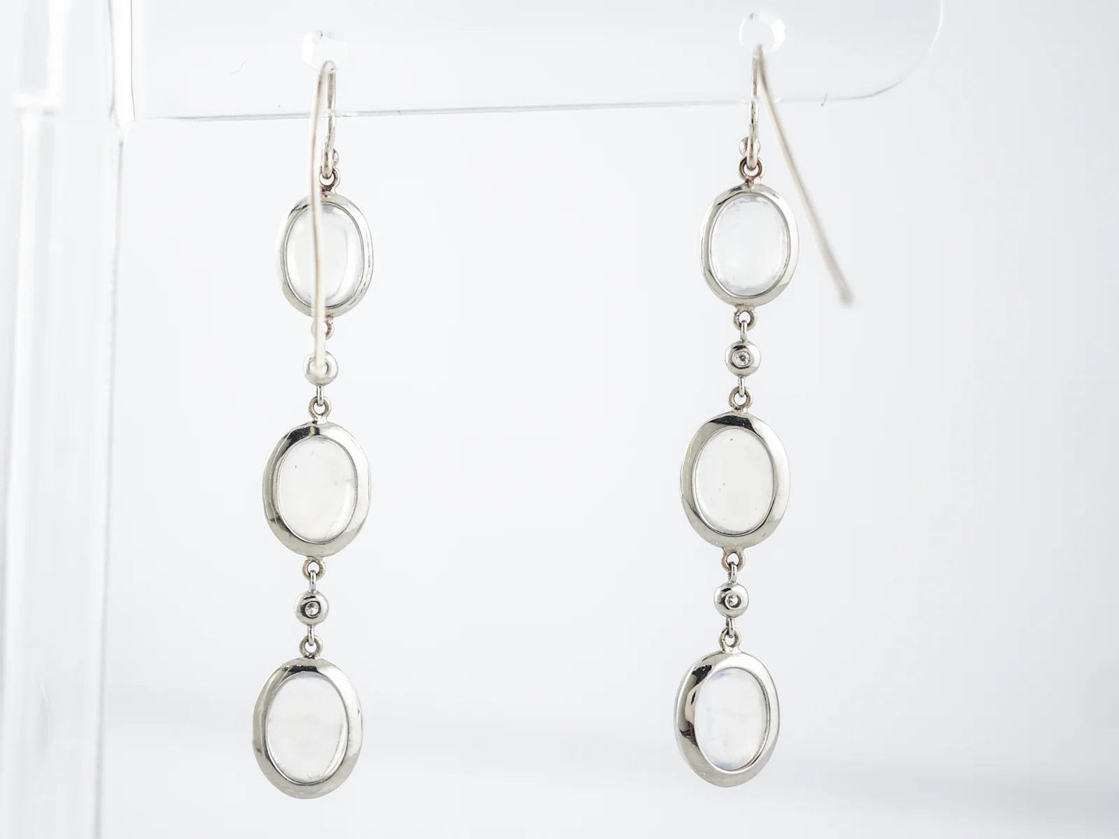 Modern Custom Moonstone and Diamond Dangle Earrings in 18 kt White Gold - Image 3