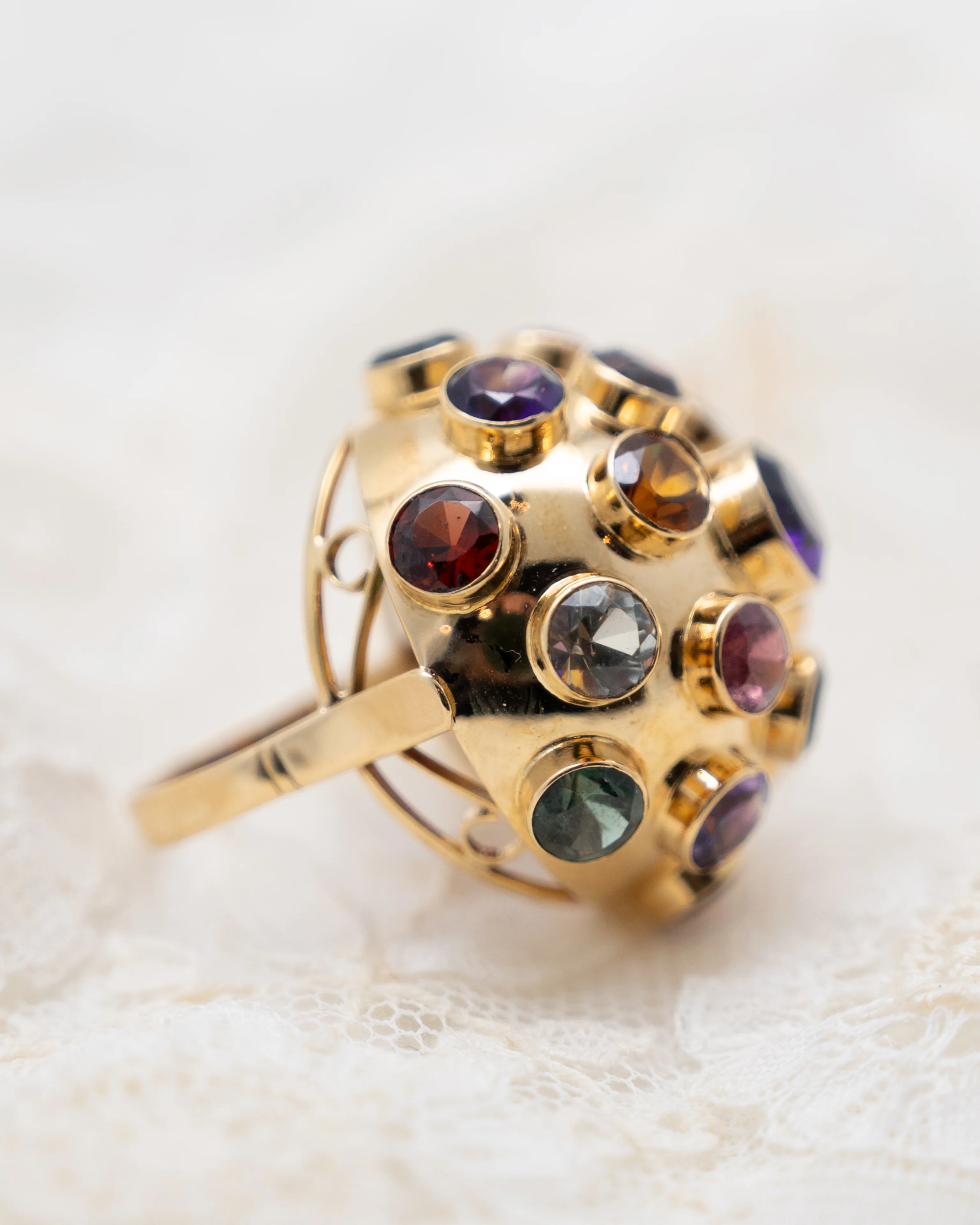 Multi-Gemstone Vintage Sputnik Ring in 18k Yellow Gold - Image 7