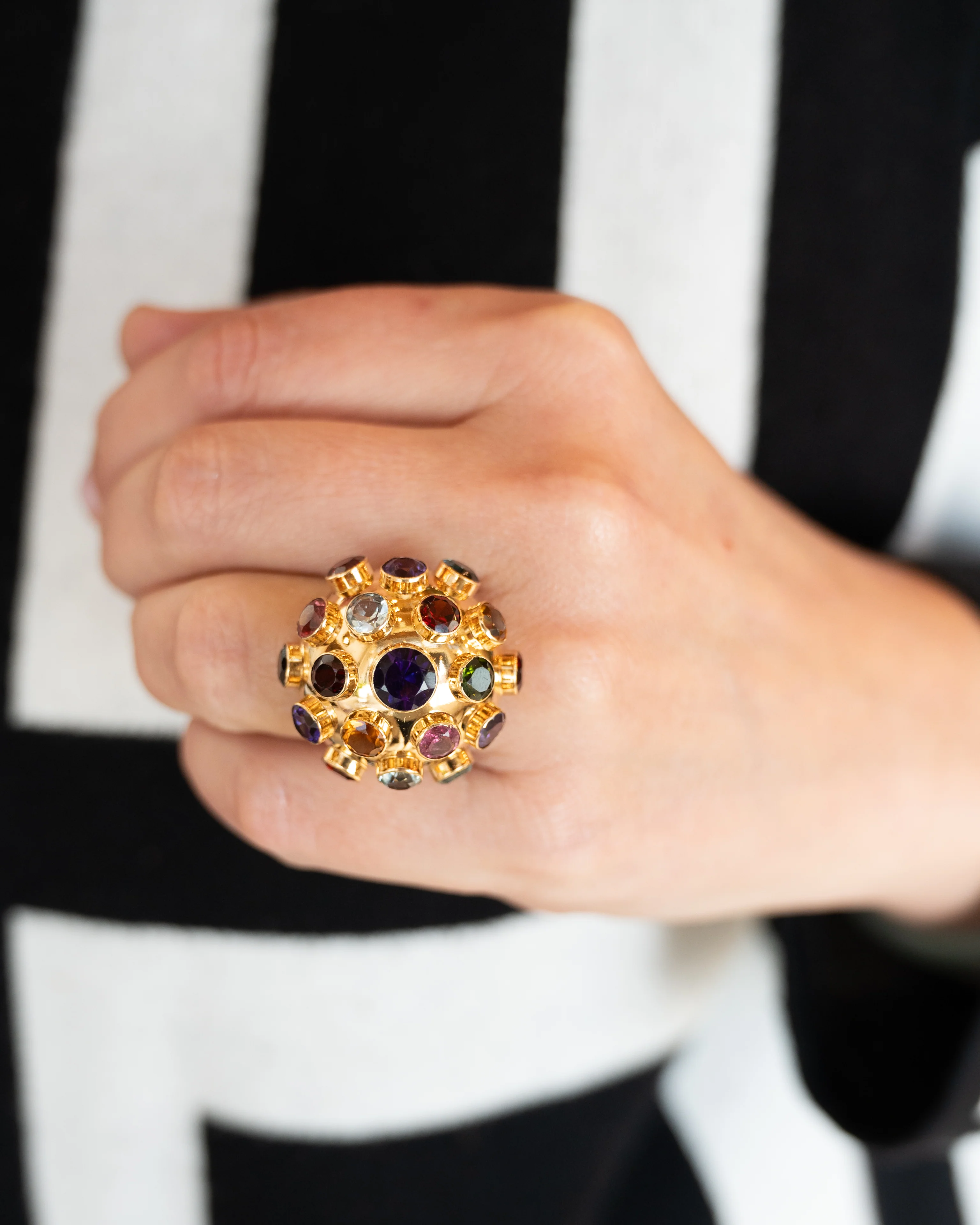 Multi-Gemstone Vintage Sputnik Ring in 18k Yellow Gold - Image 8