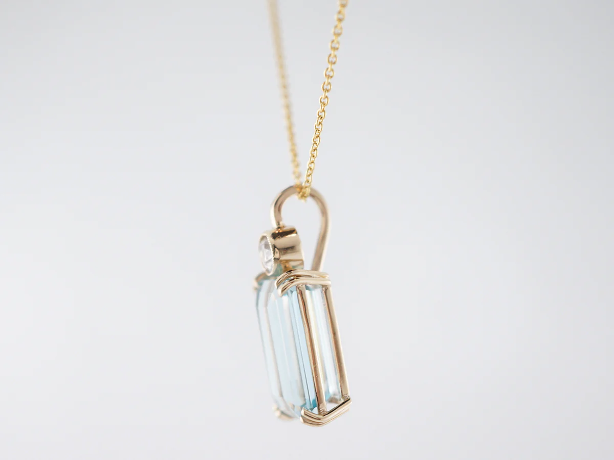 Necklace Modern 5.26 Emerald Cut Aquamarine in 14k Yellow Gold - Image 2