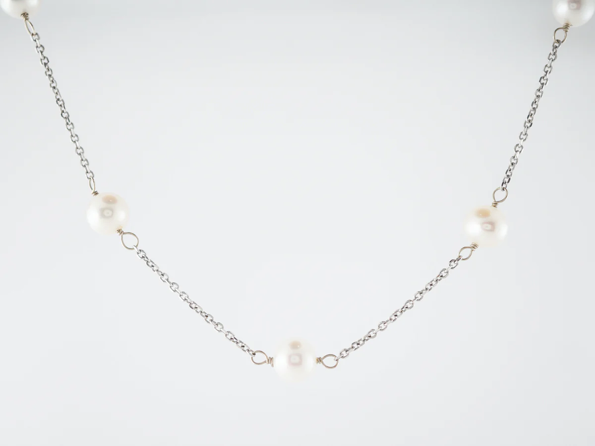 Necklace Modern Pearl in 14k White Gold