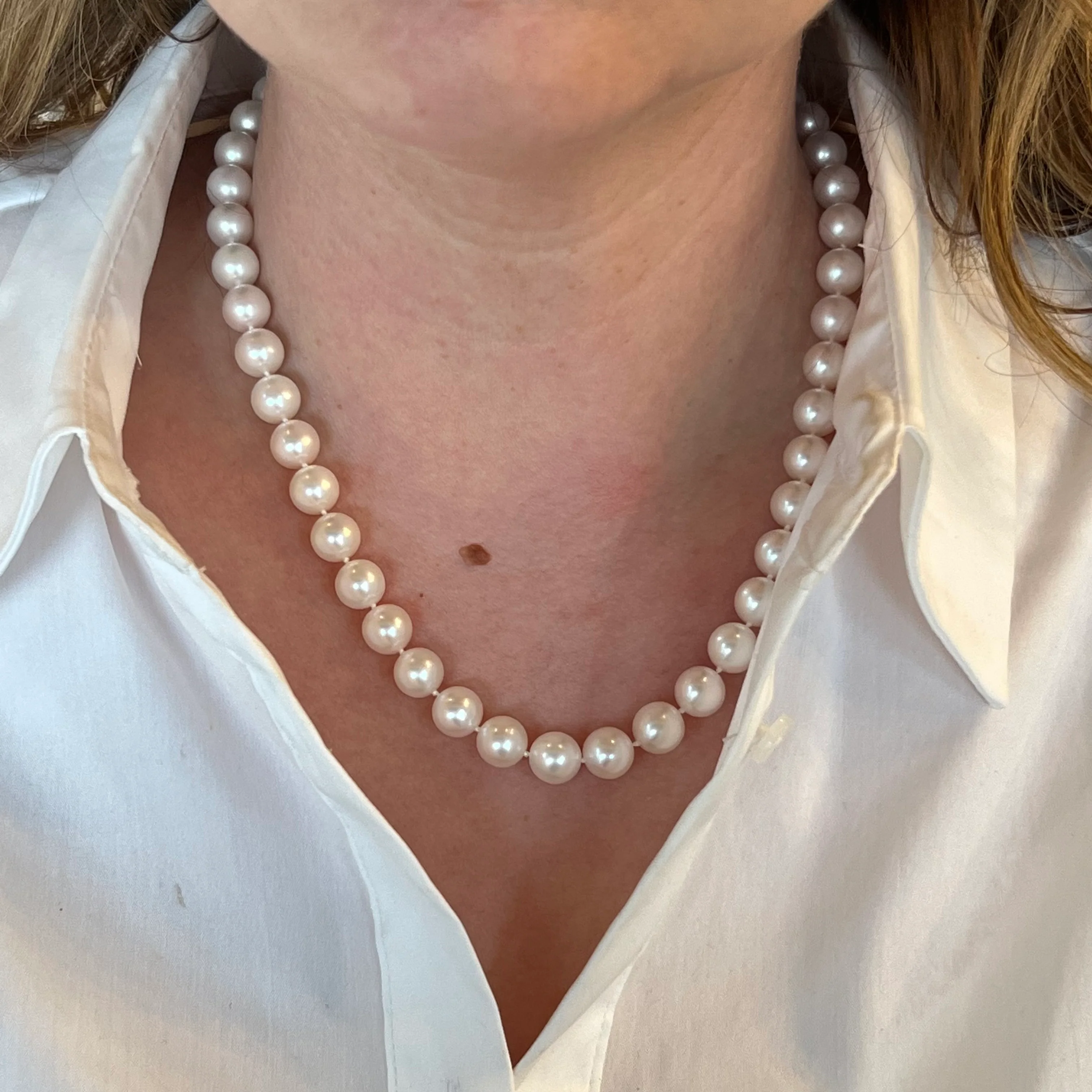 Necklace Modern Pearls & .10 Round Brilliant Cut Diamonds in 14k Yellow Gold - Image 4