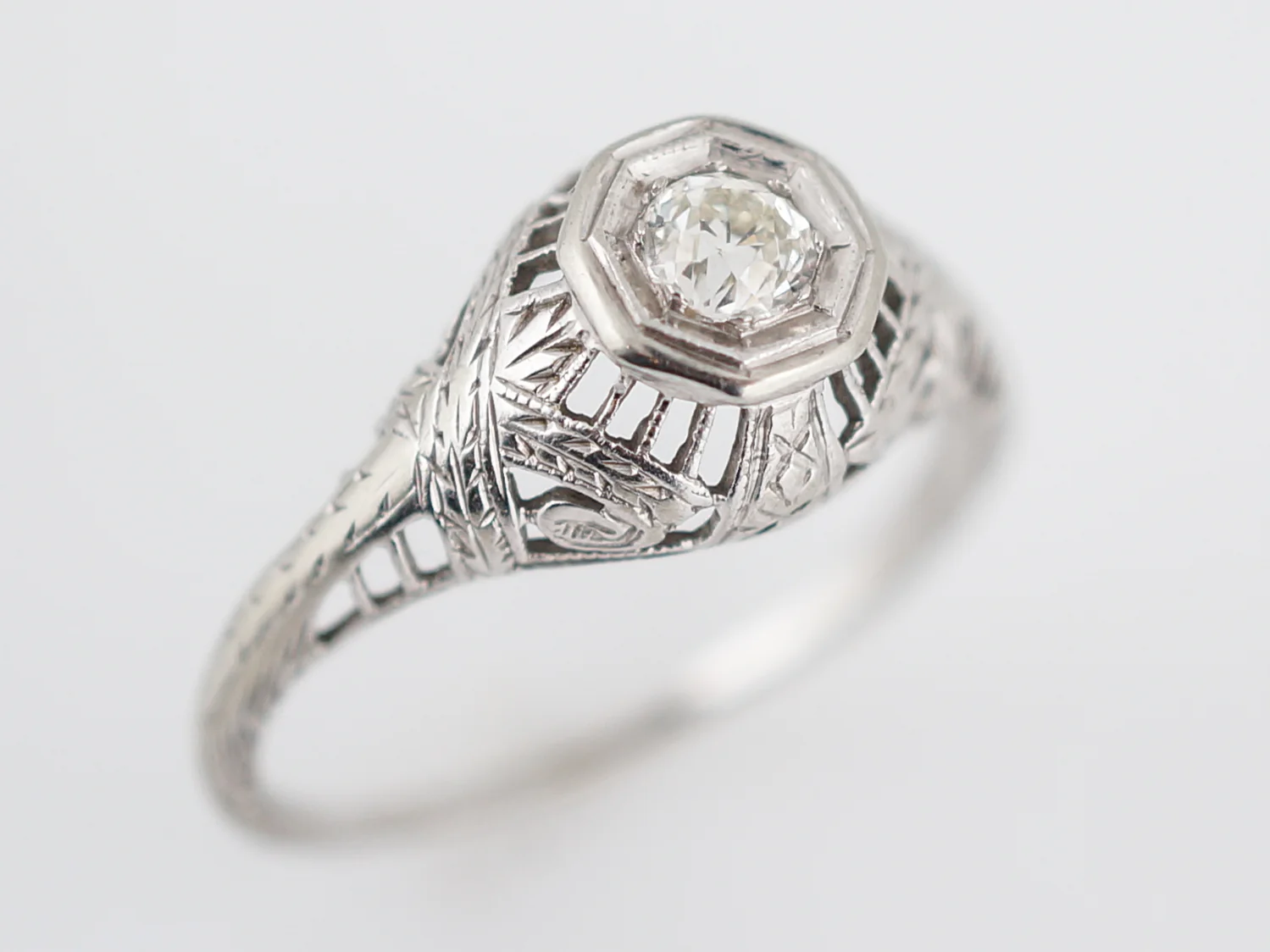 Old Mine Cut Diamond Ring Art Deco Filigree in 18k - Image 4
