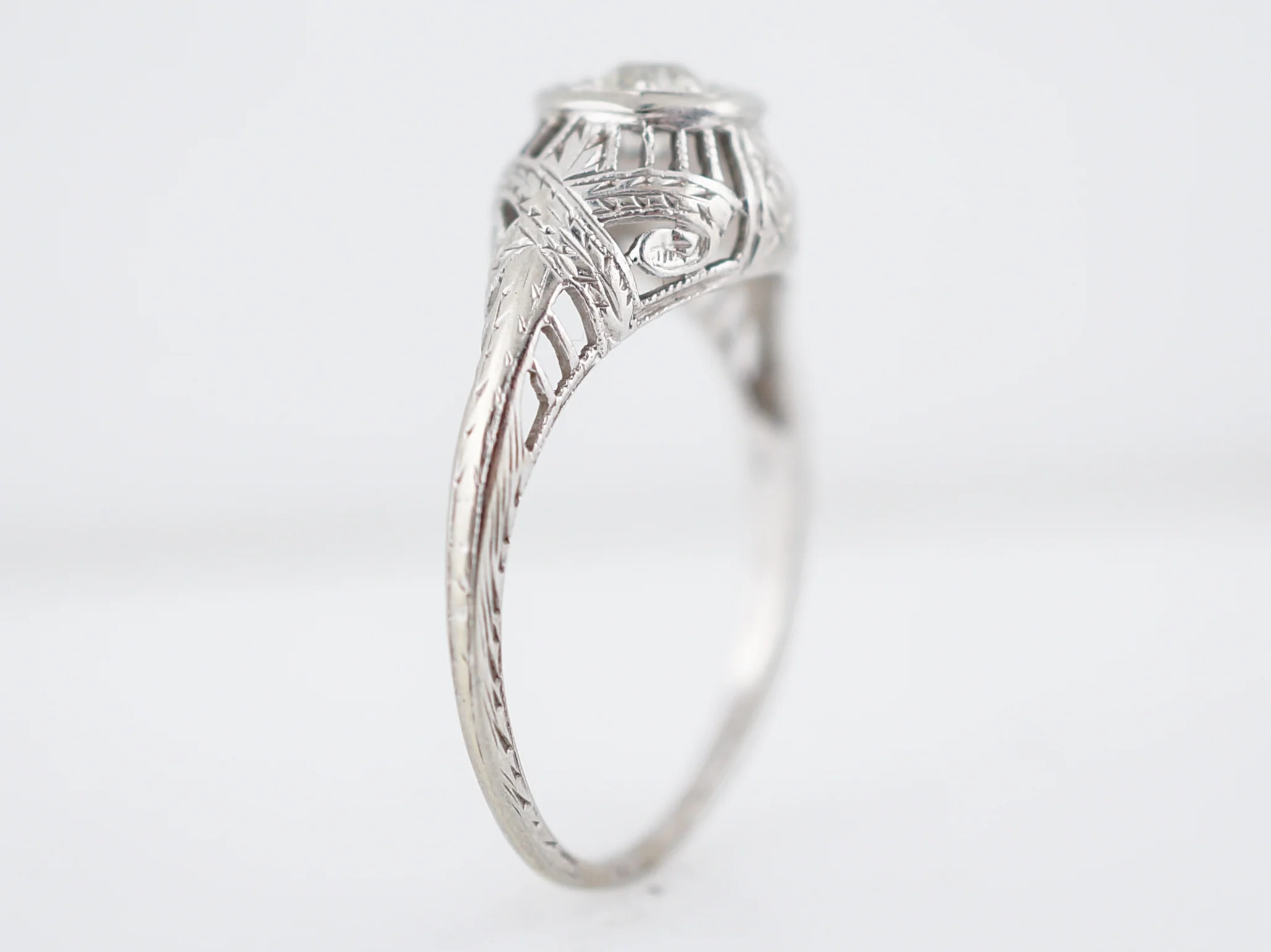 Old Mine Cut Diamond Ring Art Deco Filigree in 18k - Image 5