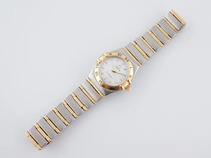 Omega Constellation Ladies 18K Gold Full Bar & Stainless Steel Watch Mother of Pearl Dial - Image 4