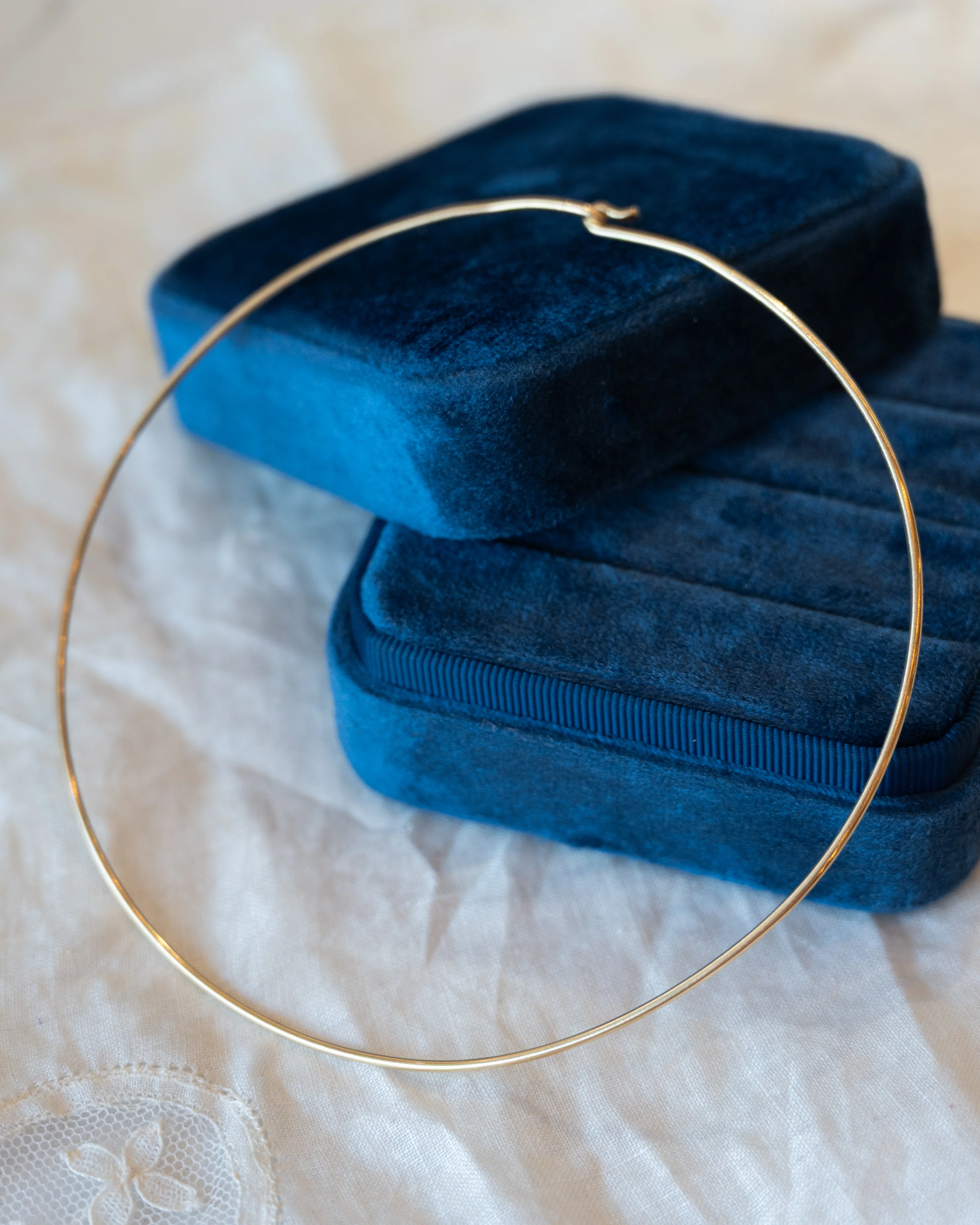 Omega Wire Choker Necklace 14k Yellow Gold - Image 6