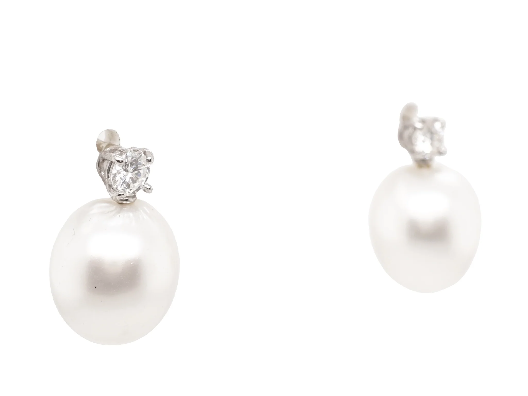 .45 Carat Diamond & Pearl Earrings in Platinum - Image 2