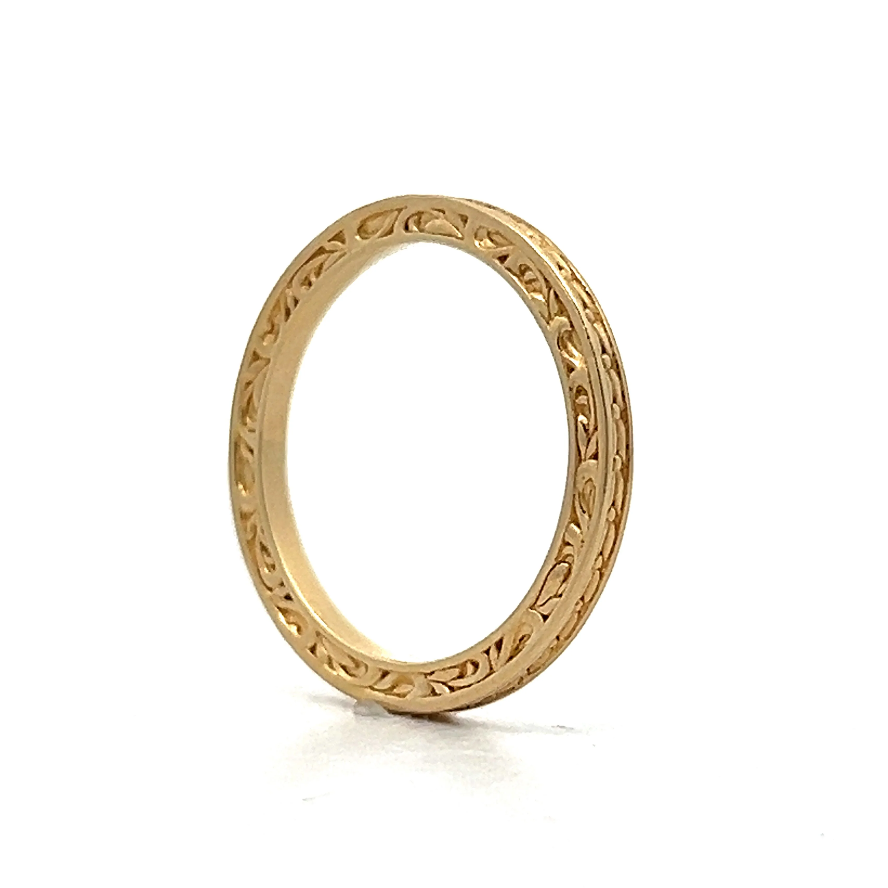 Organic Engraved Wedding Band in 14k Yellow Gold - Image 5