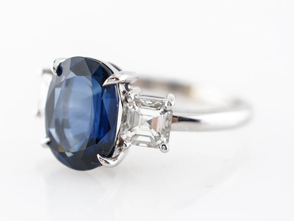 Oval Cut Sapphire w/ Diamonds Engagement Ring in 18k - Image 2