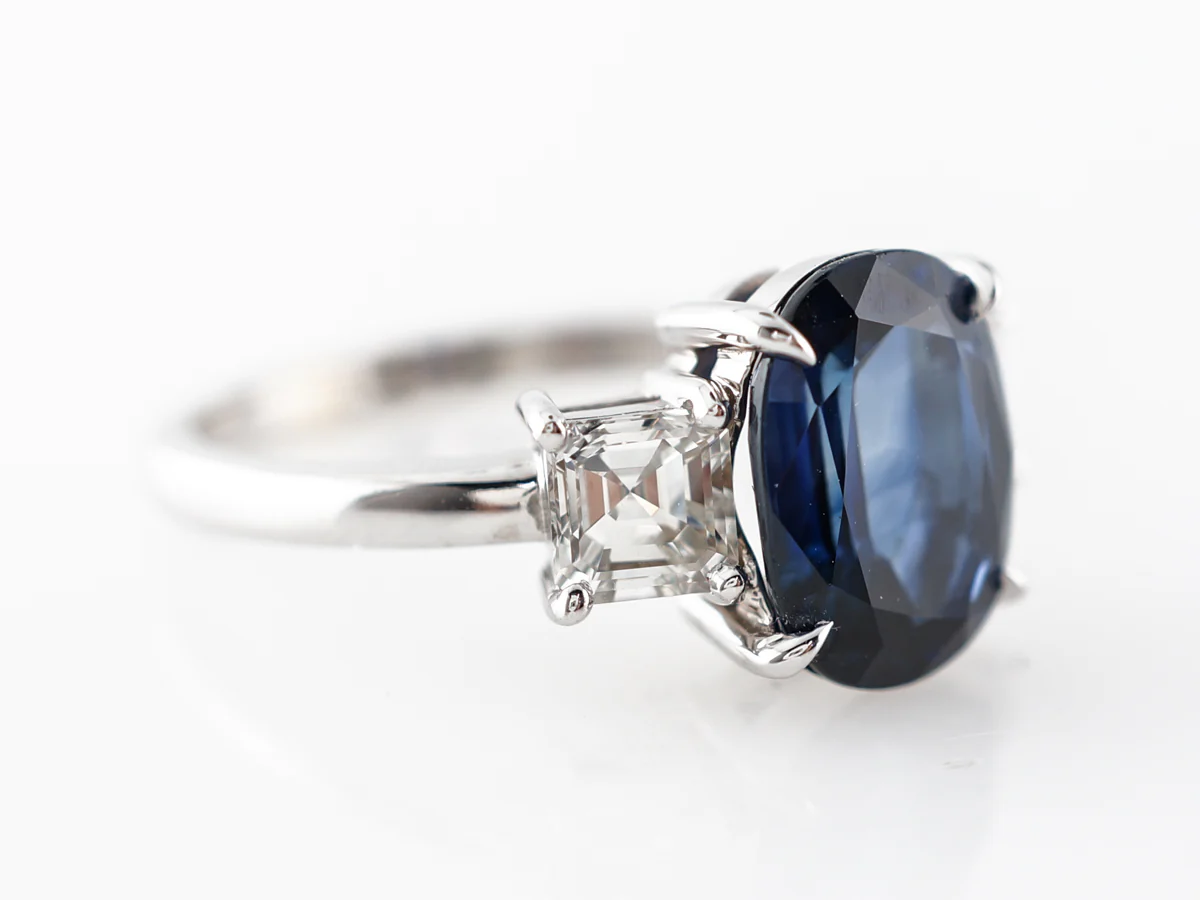 Oval Cut Sapphire w/ Diamonds Engagement Ring in 18k - Image 3