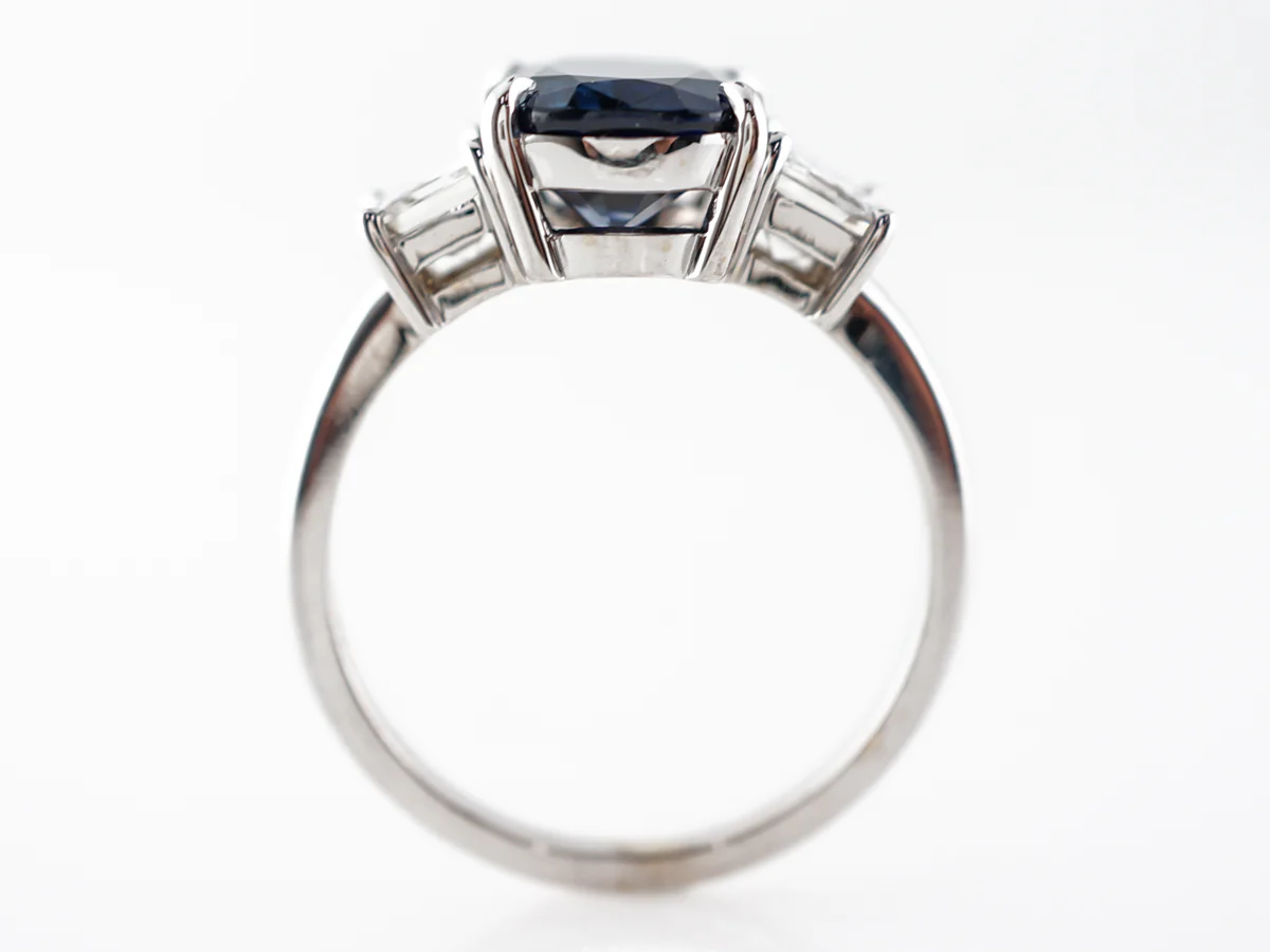 Oval Cut Sapphire w/ Diamonds Engagement Ring in 18k - Image 4
