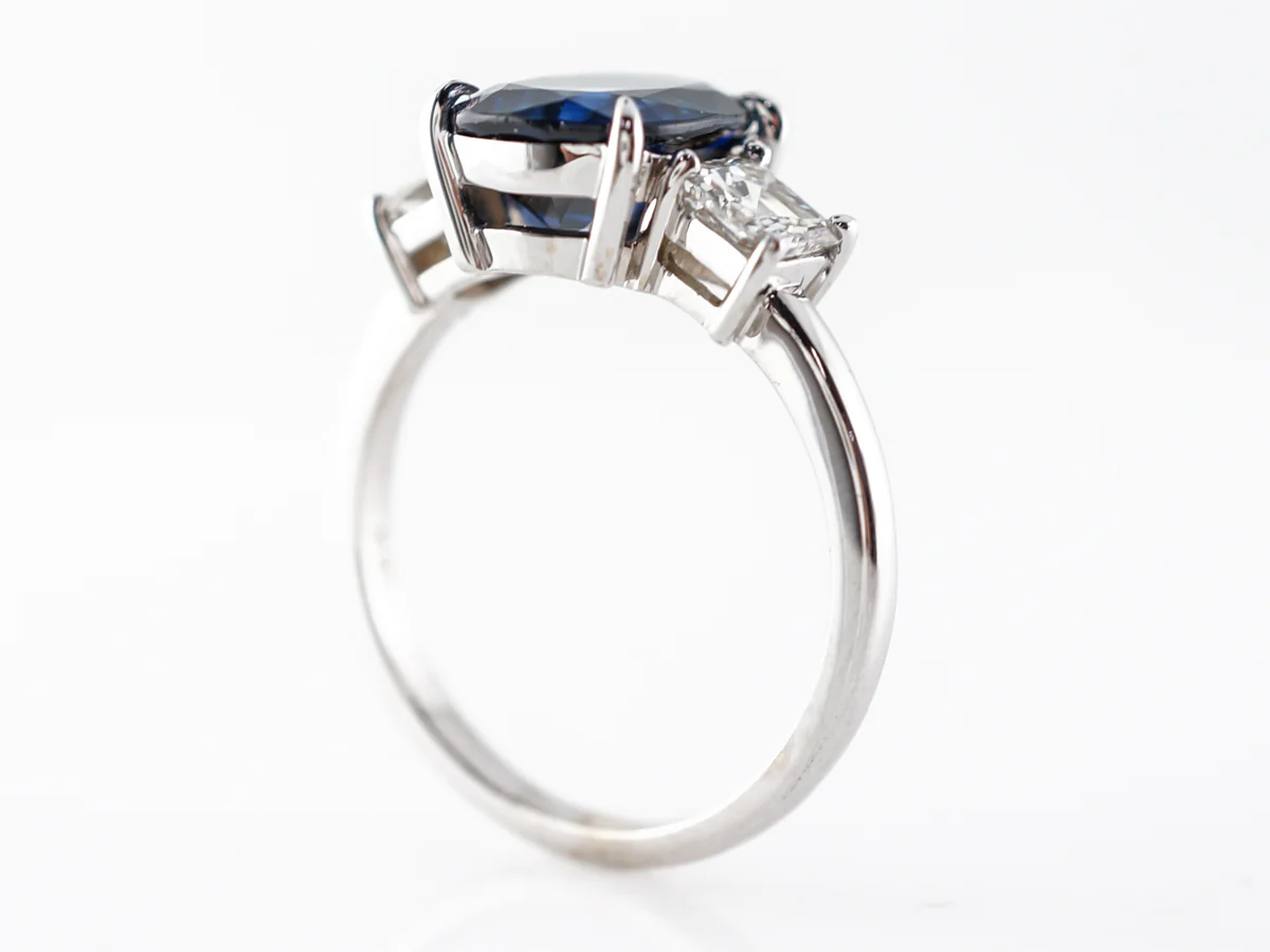 Oval Cut Sapphire w/ Diamonds Engagement Ring in 18k - Image 5