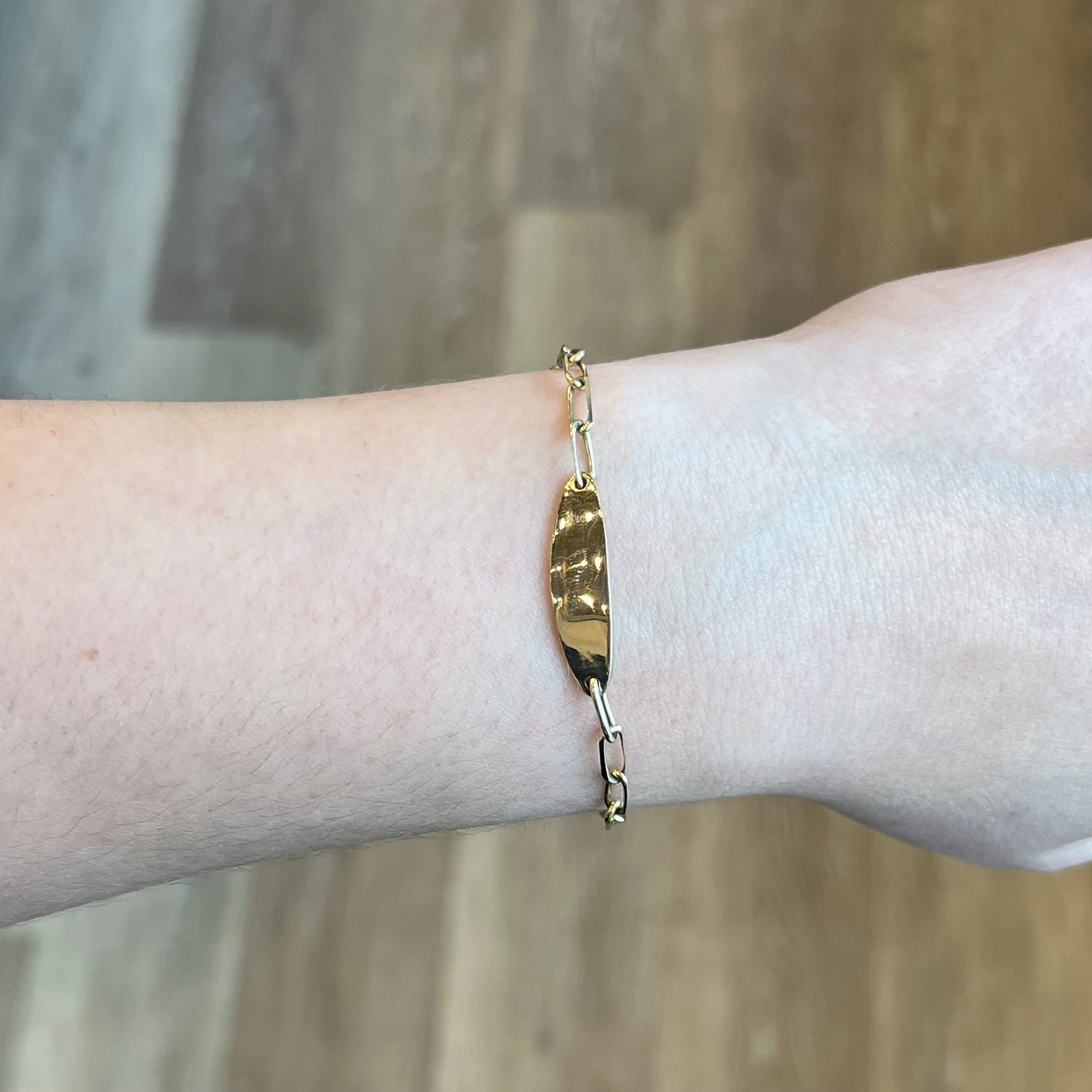 Oval ID Tag Paperclip Chain Bracelet in 14k Yellow Gold - Image 4