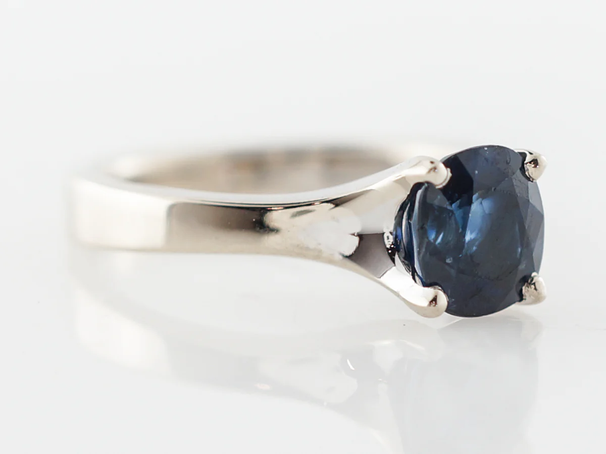 Oval Sapphire Solitaire Engagement Ring in White Gold - Image 3