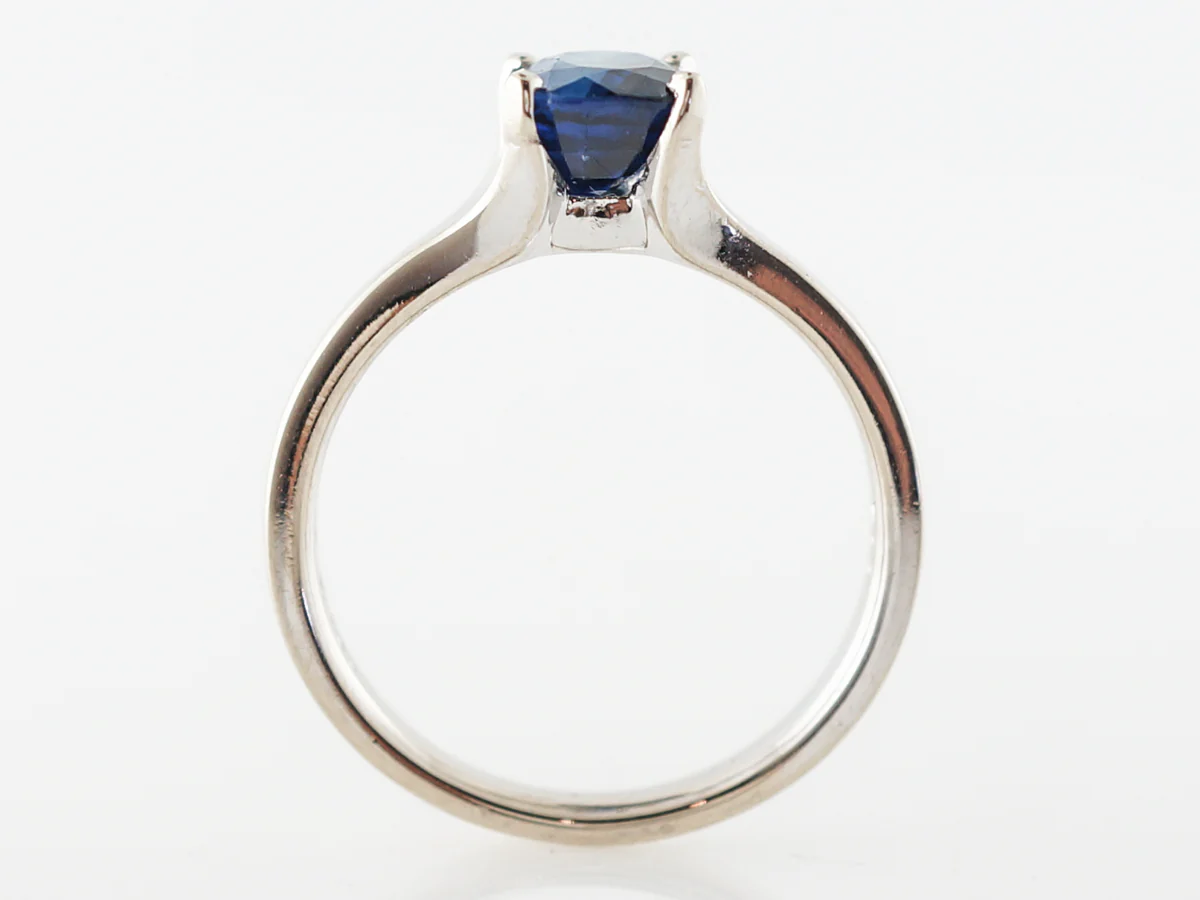 Oval Sapphire Solitaire Engagement Ring in White Gold - Image 4