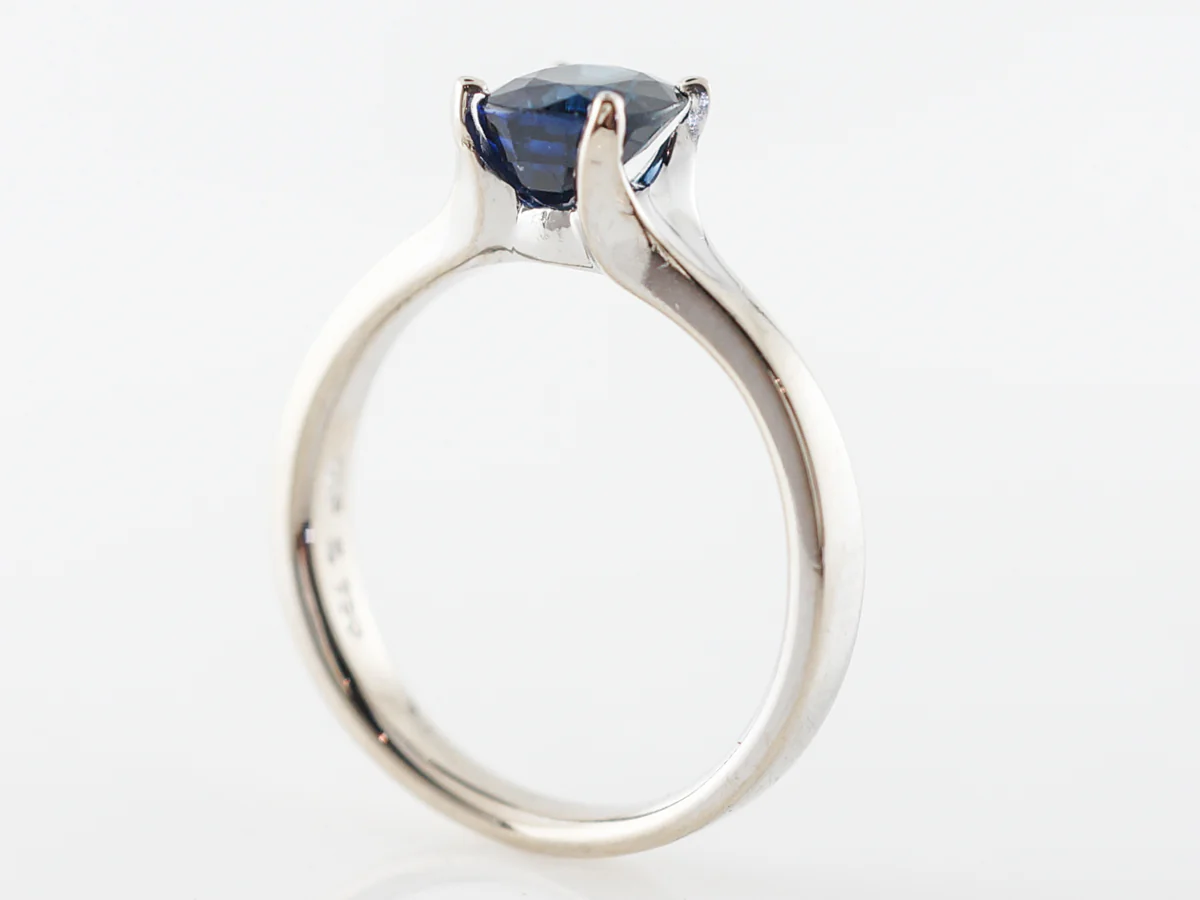 Oval Sapphire Solitaire Engagement Ring in White Gold - Image 5