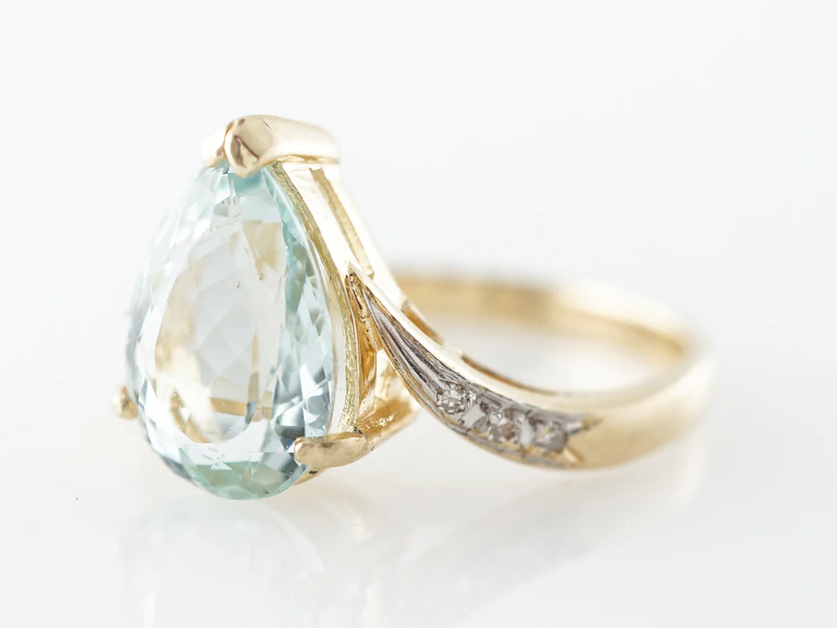 Pear Cut Aquamarine & Diamond Ring in Yellow Gold - Image 2