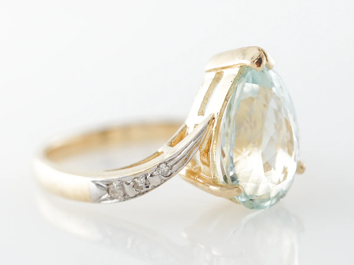 Pear Cut Aquamarine & Diamond Ring in Yellow Gold - Image 3