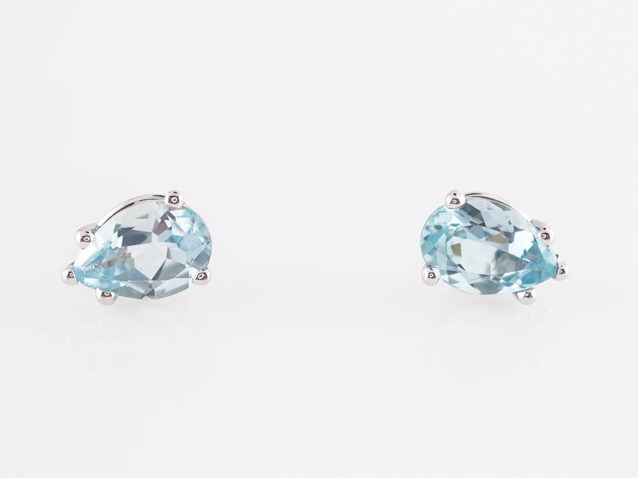 Pear Cut Aquamarine Stud Earrings in 14k White Gold - Image 2