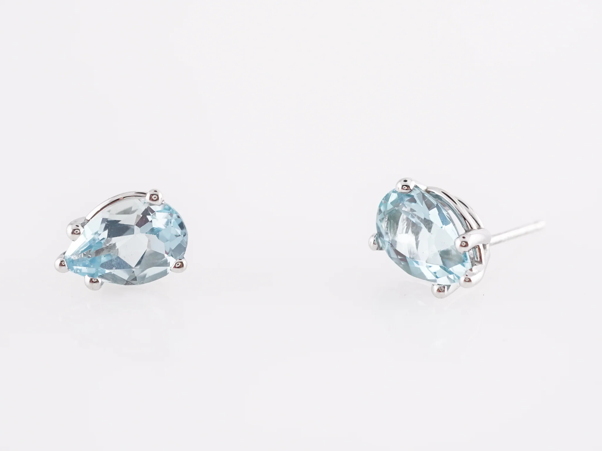 Pear Cut Aquamarine Stud Earrings in 14k White Gold - Image 3