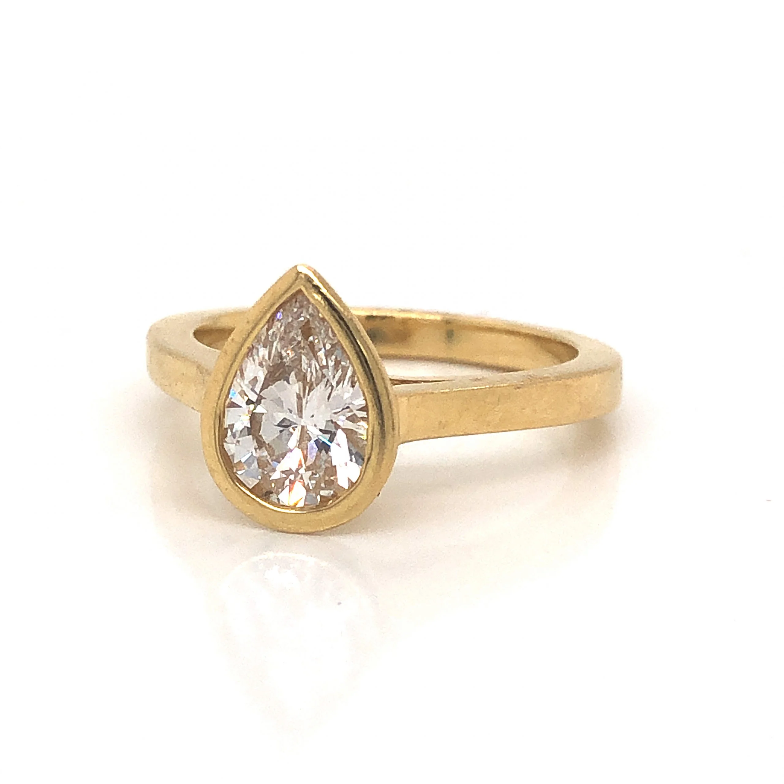Pear Cut Bezel Set Diamond Engagement Ring in 18k Yellow Gold - Image 2