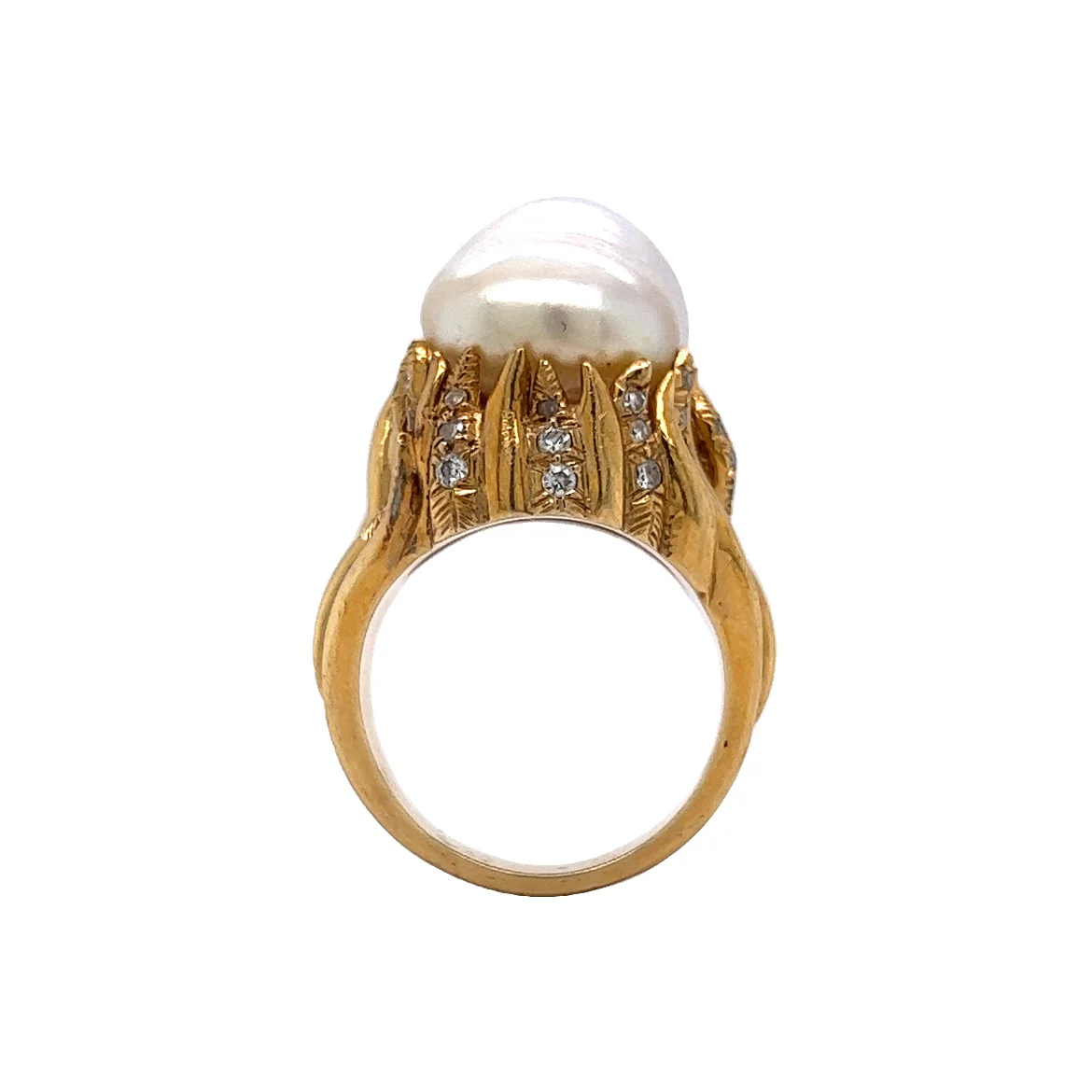 Vintage Mid-Century Pearl & Diamond Cocktail Ring in 18k Yellow Gold - Image 4