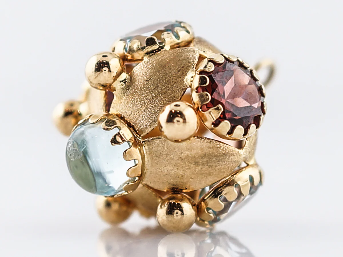 Pendant Charm Gold Modern 1.50 Oval & Round Cut Aquamarine in 18k Yellow Gold