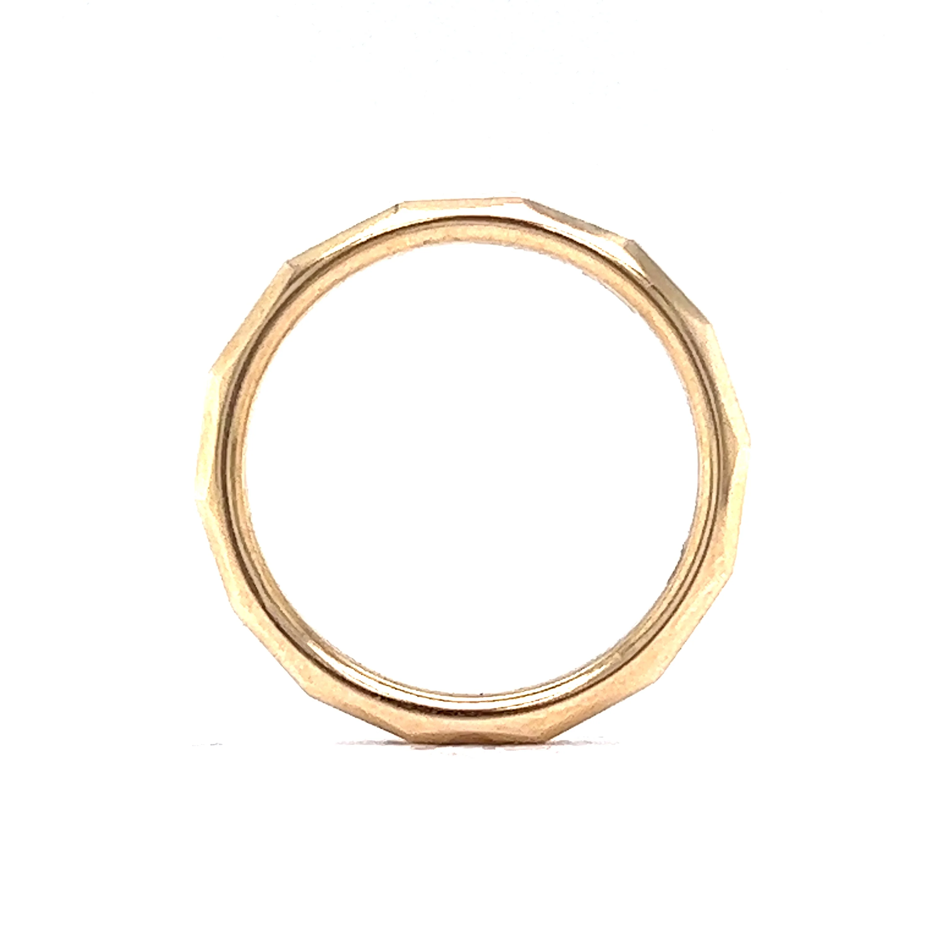 Classic Geometric Wedding Band in 14k Yellow Gold - Image 4