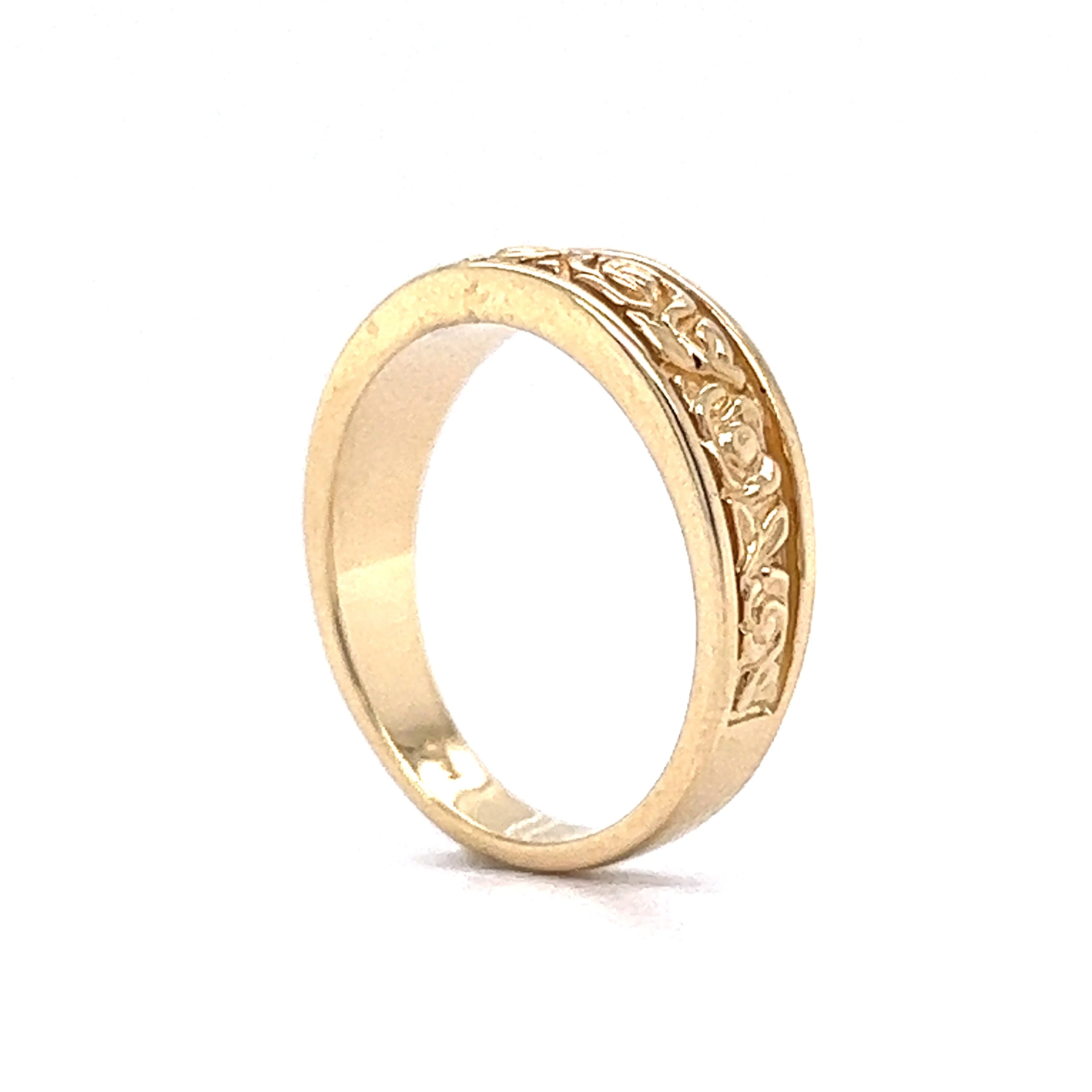 Vintage Style Wedding Band Floral Engraved in 14k Yellow Gold - Image 5