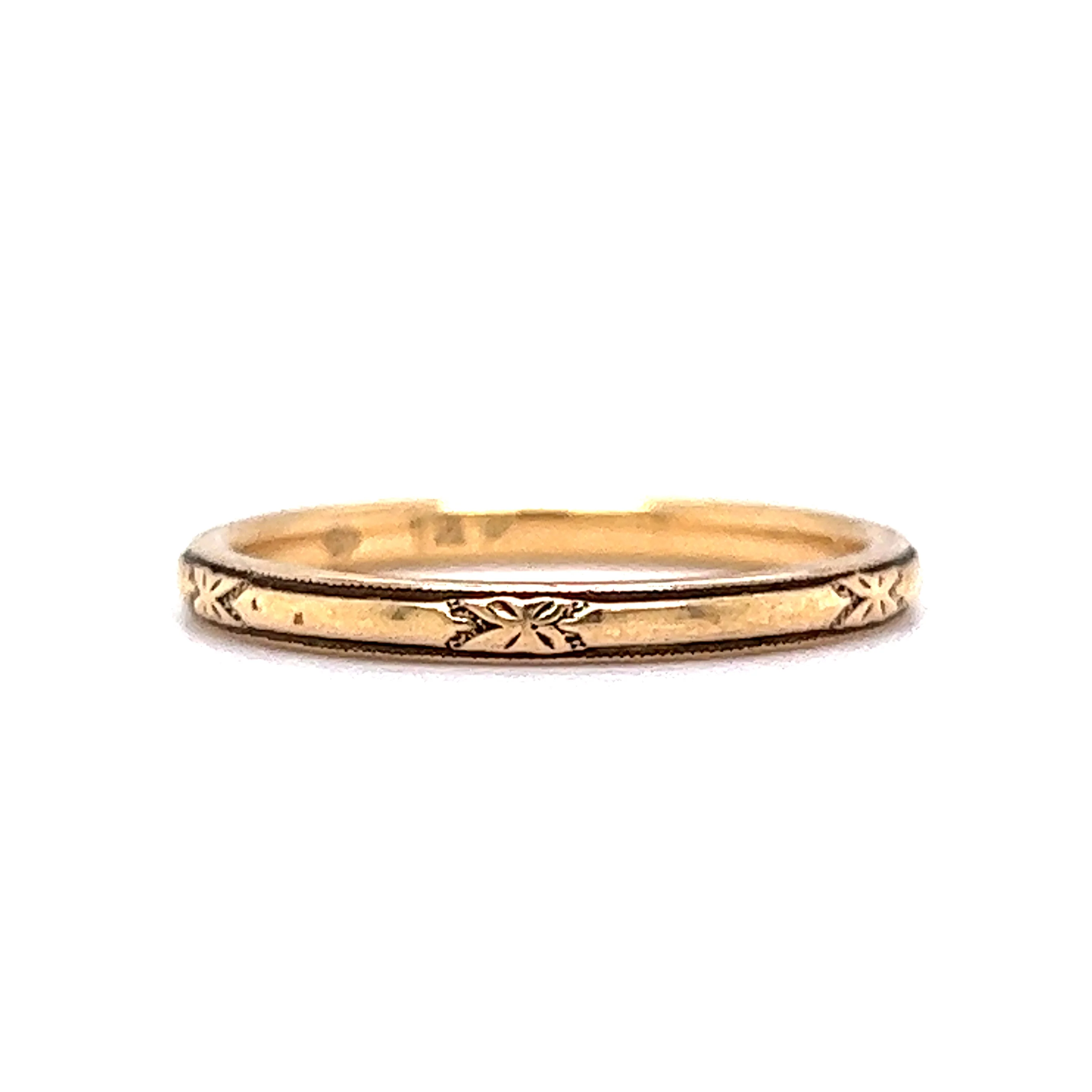 Men's Art Deco Thin Engraved Wedding Band in 14k Yellow Gold - Image 3