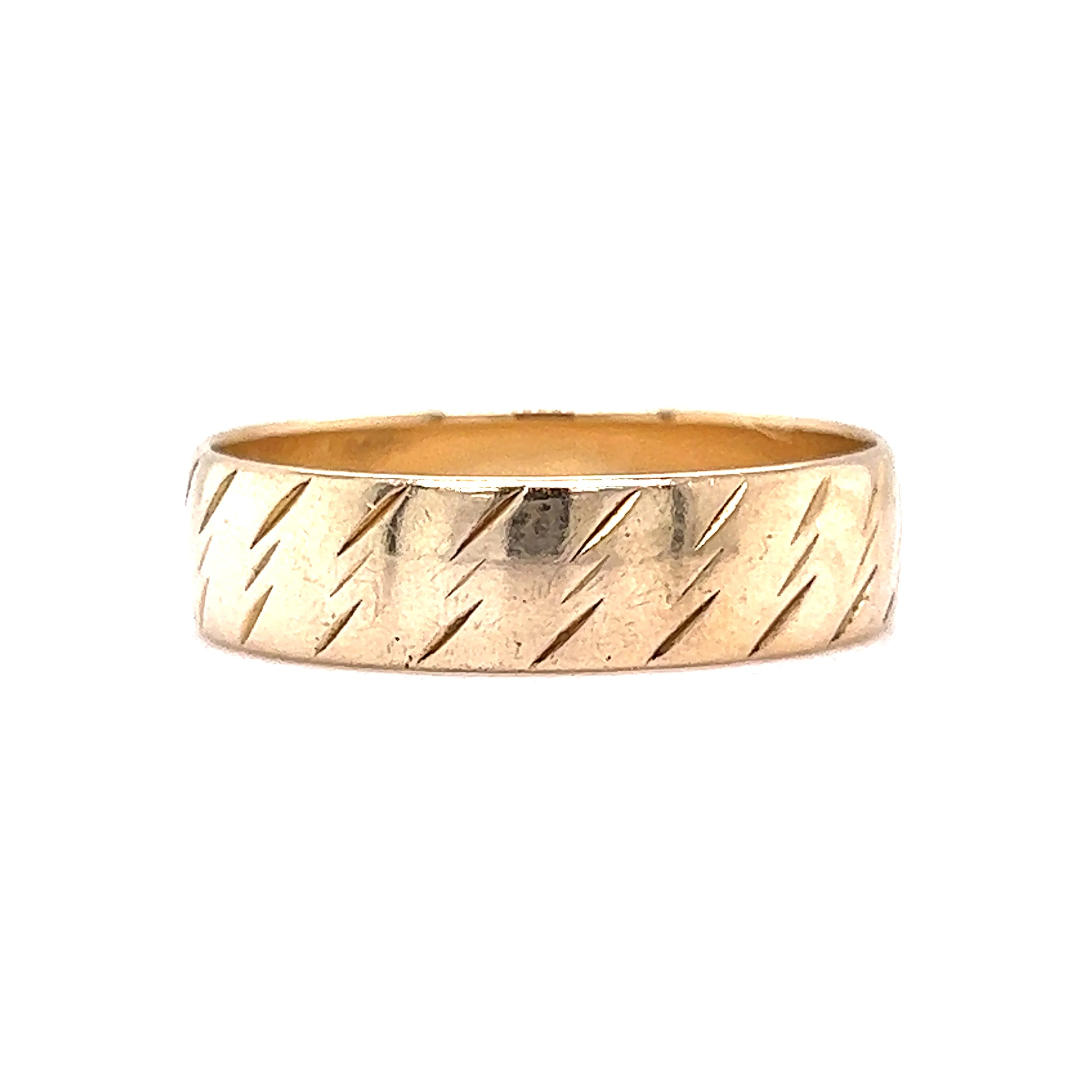 Men's Mid-Century Etched Wedding Band in 14k Yellow Gold - Image 3