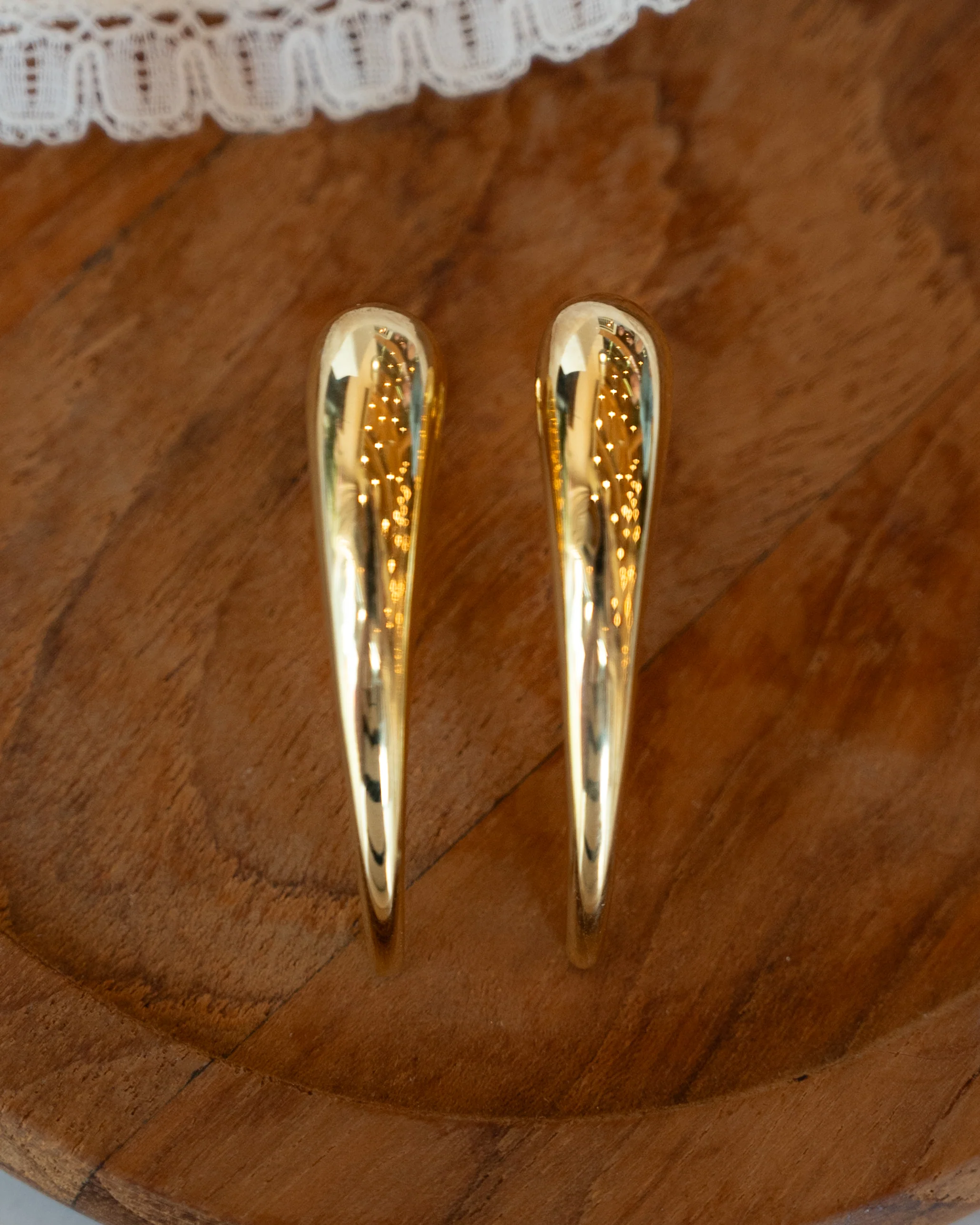 Puffy Claw Shaped Drop Earrings in 14k Yellow Gold - Image 4