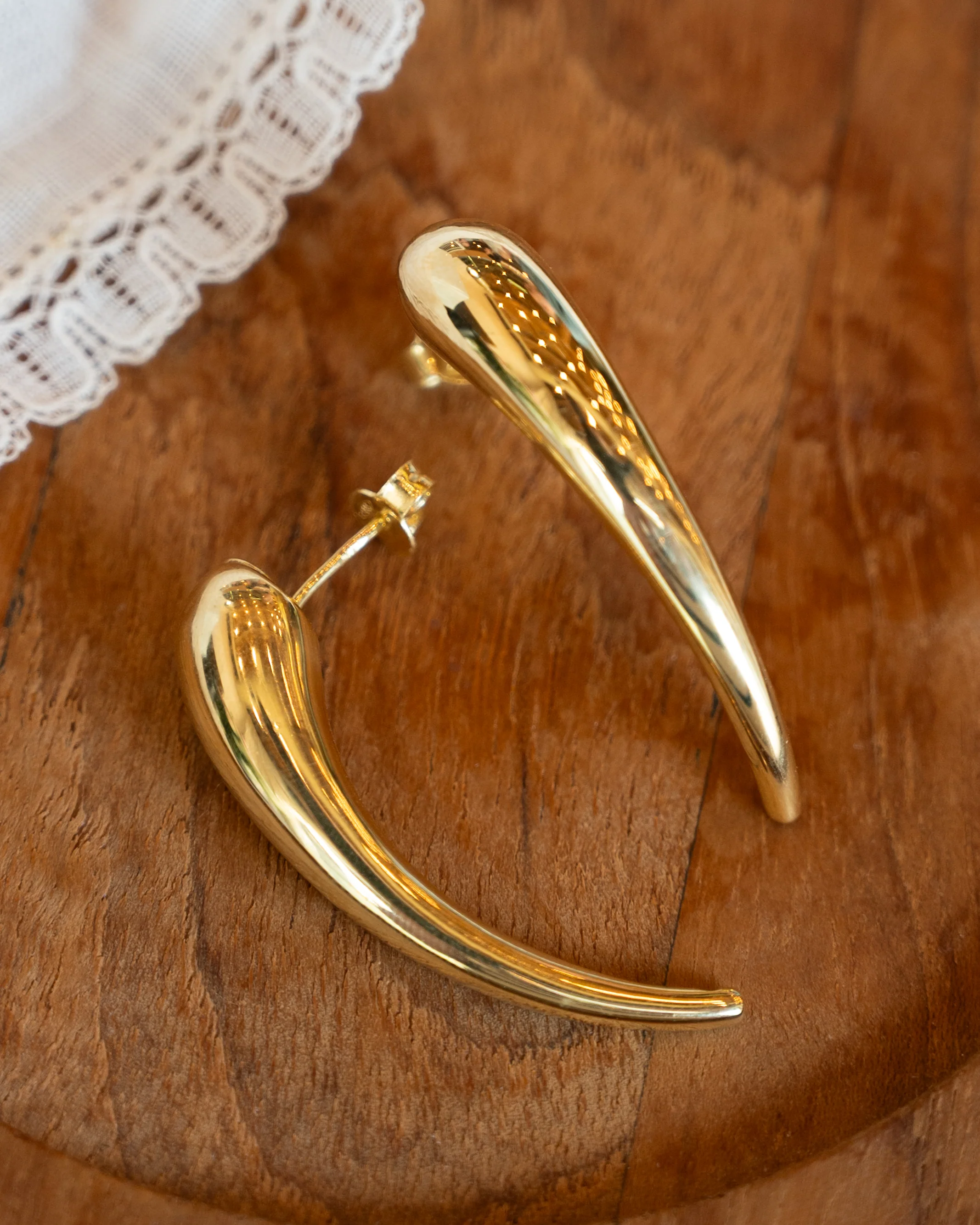 Puffy Claw Shaped Drop Earrings in 14k Yellow Gold - Image 5