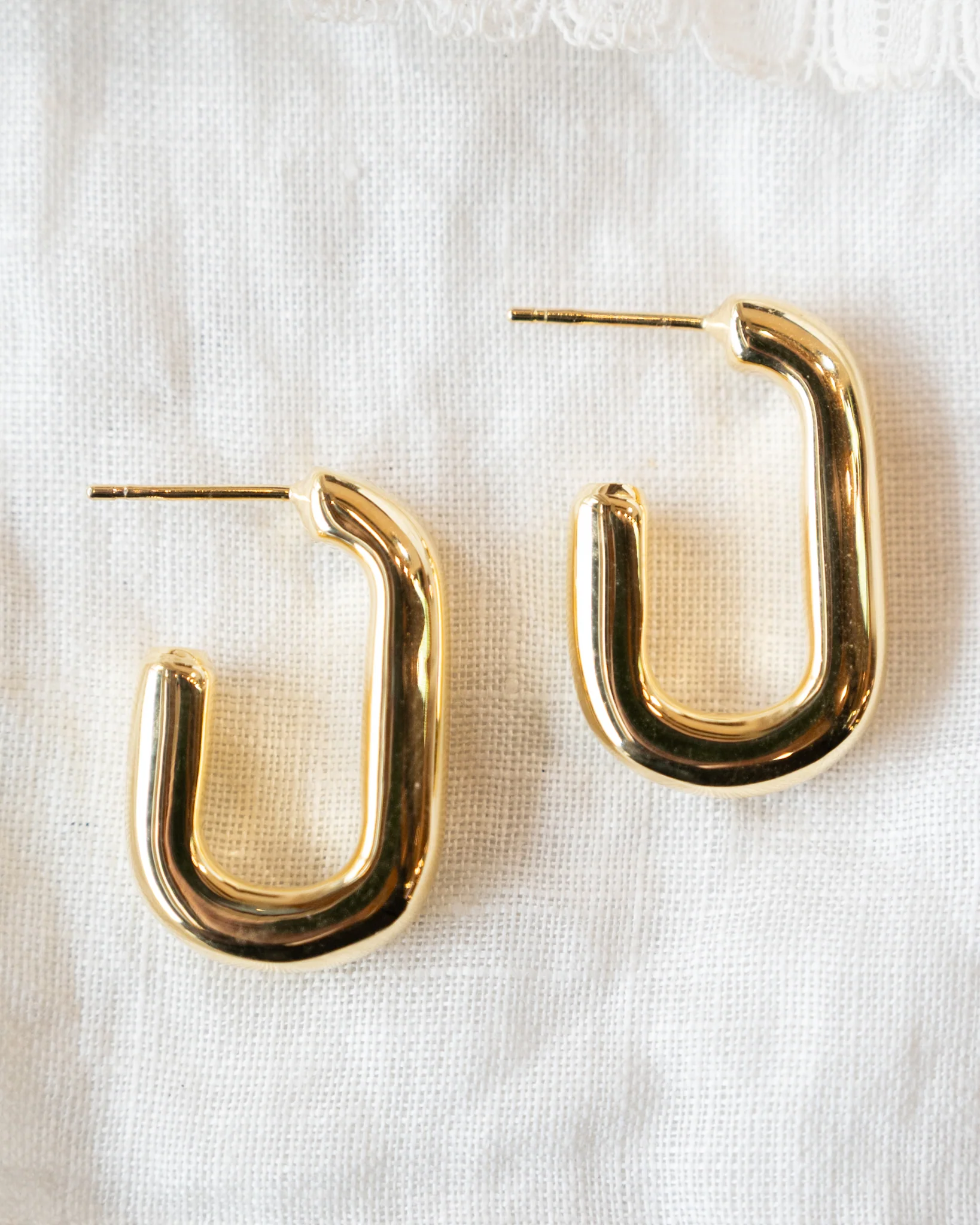 Puffy Rectangular Hoop Earrings in 14k Yellow Gold - Image 5