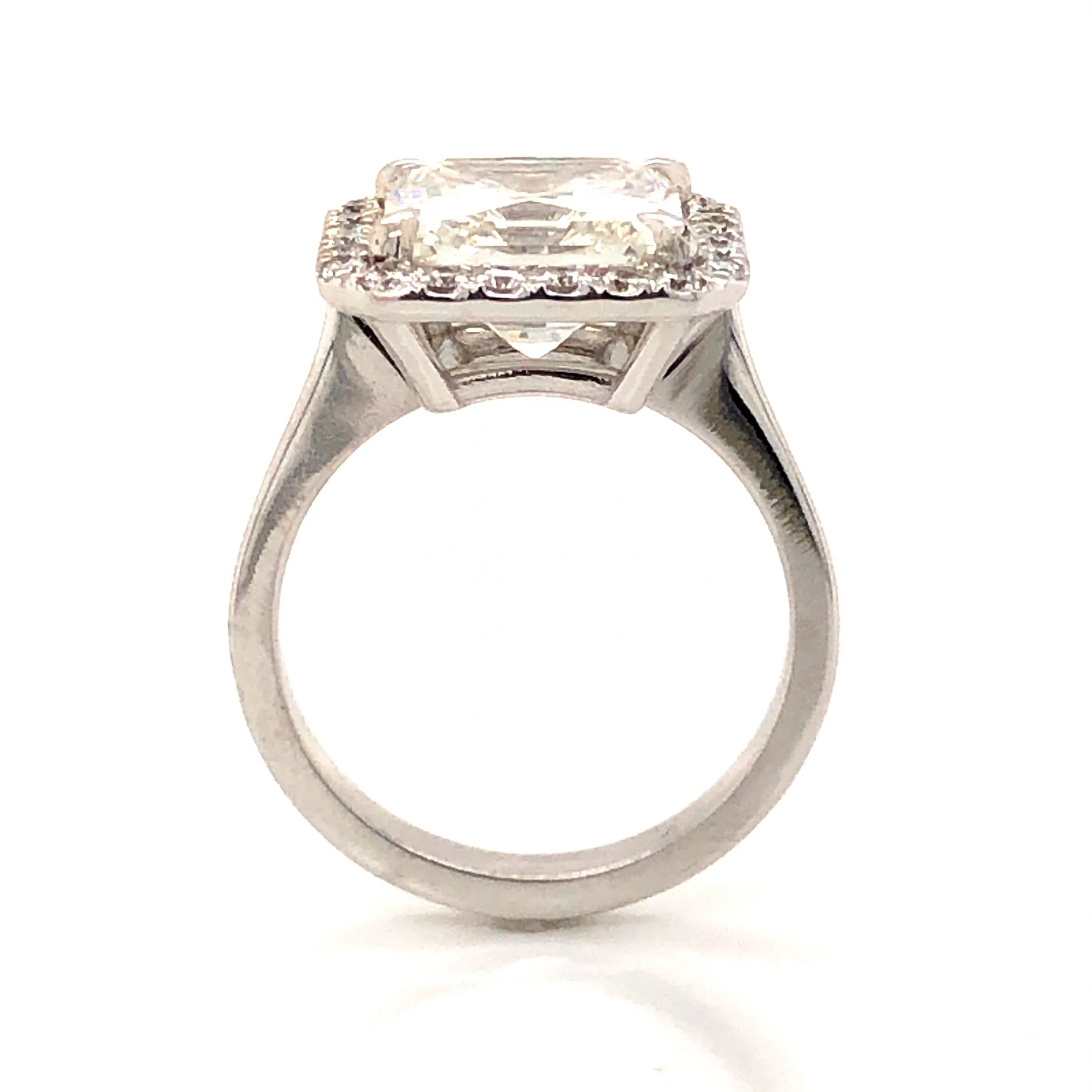 Radiant Cut Diamond Halo Engagement Ring in Platinum - Image 5