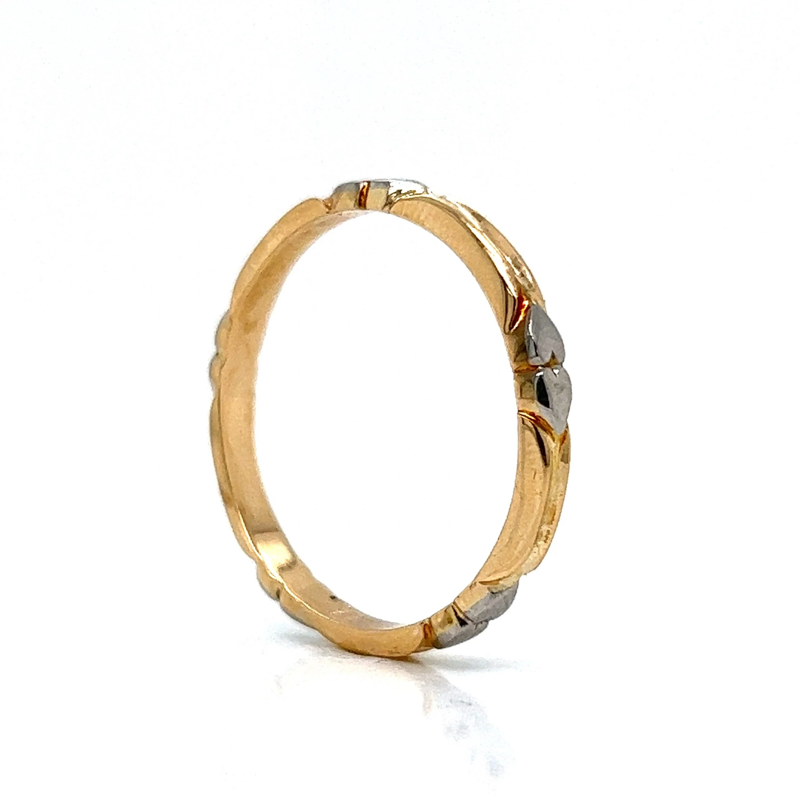 Retro Men's Heart Two-Tone Wedding Band in 14k Gold - Image 5